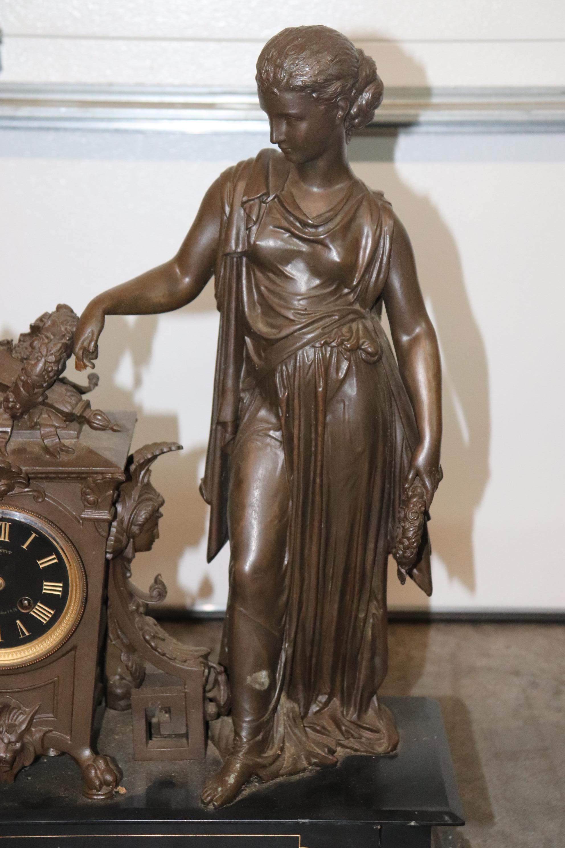 Signed Bronze Figural French Mantle Mantel Clock a. Petit circa 1900 1