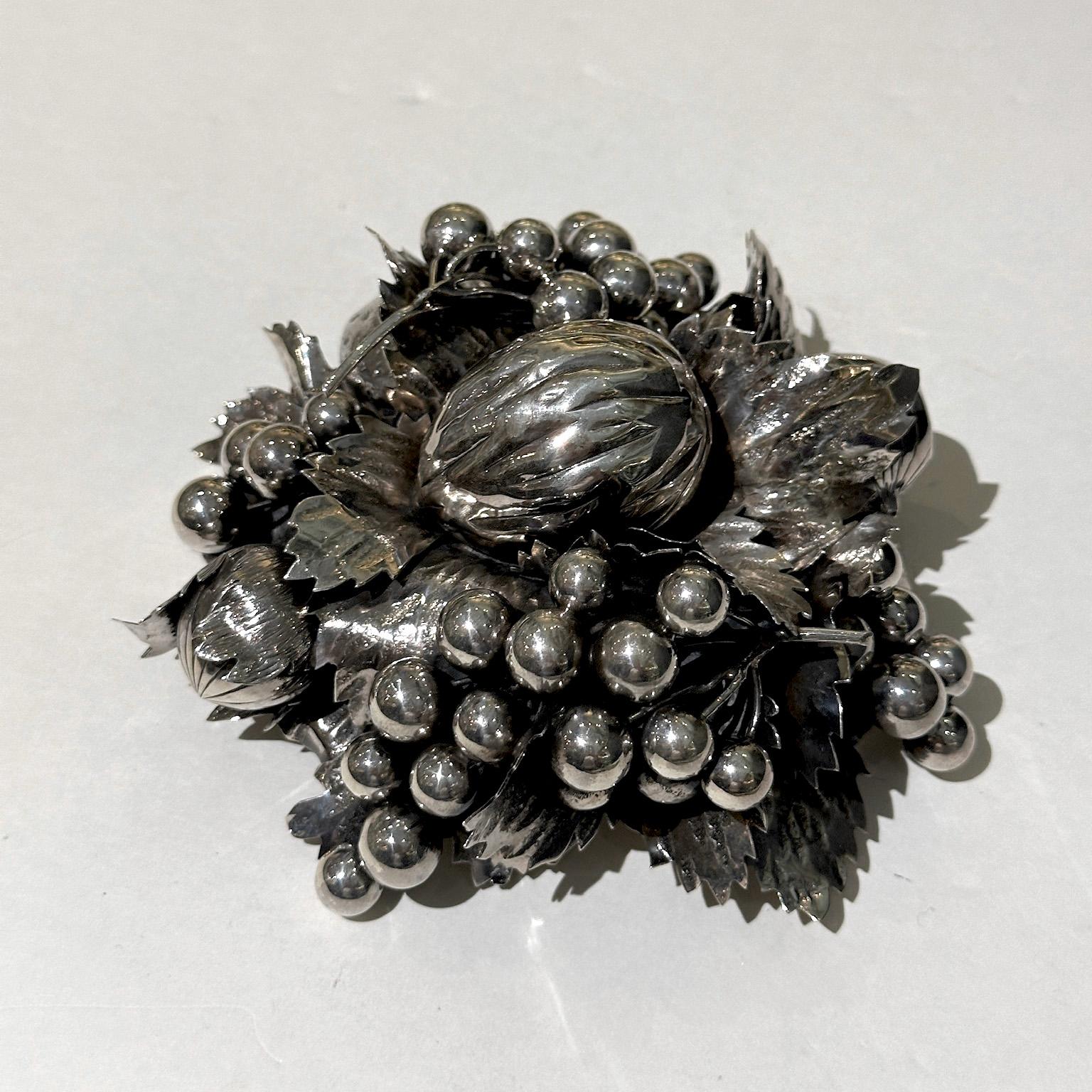 Adorno de mesa cesta de frutas firmado Buccellati, plata de ley 925 Italiano en venta