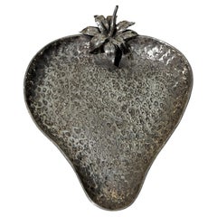 Signed Buccellati strawberry dish, sterling silver 925