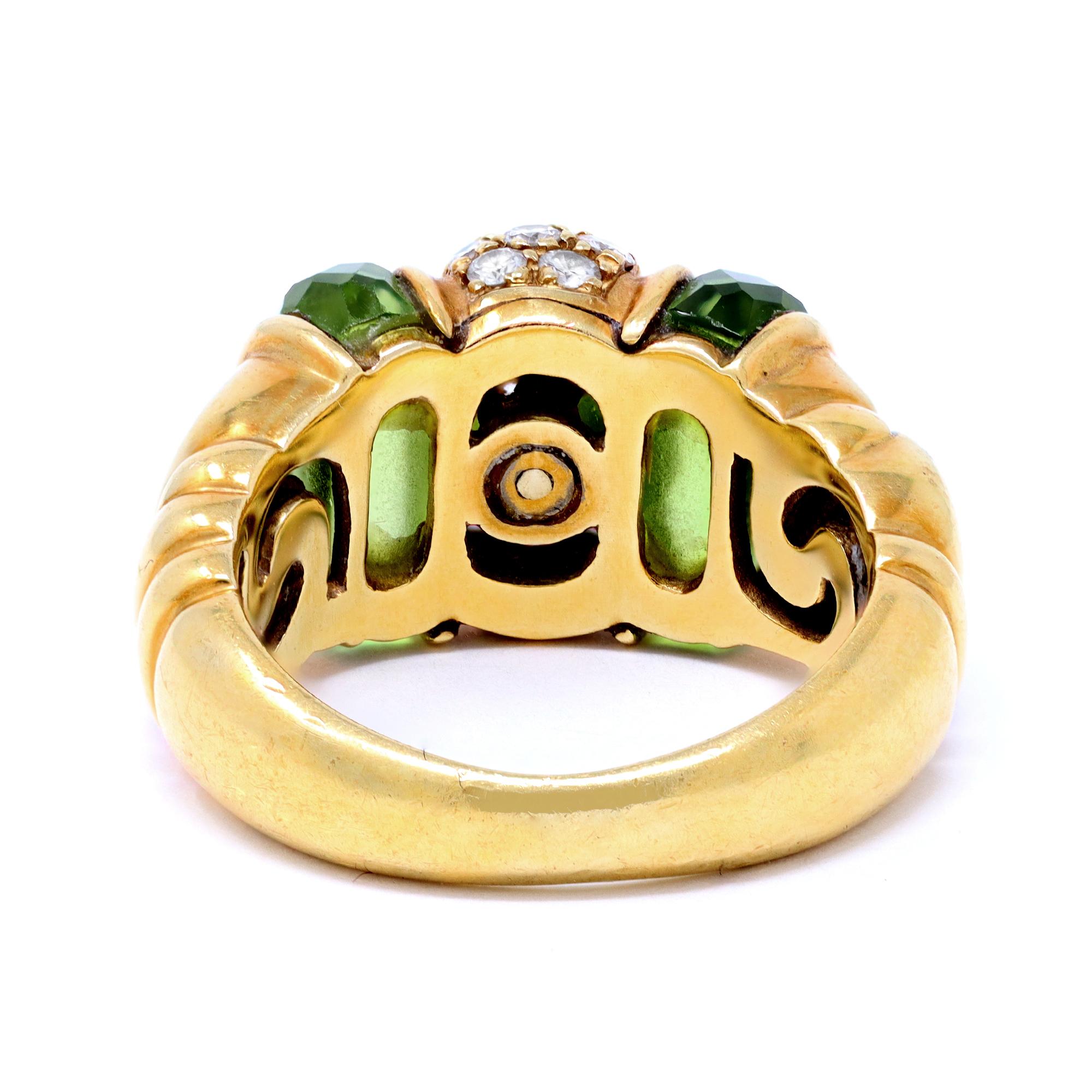 Signed Bvlgari Ganci Fancy-Cut Peridot and Diamonds 18k Yellow Gold Ring In Excellent Condition In Miami, FL