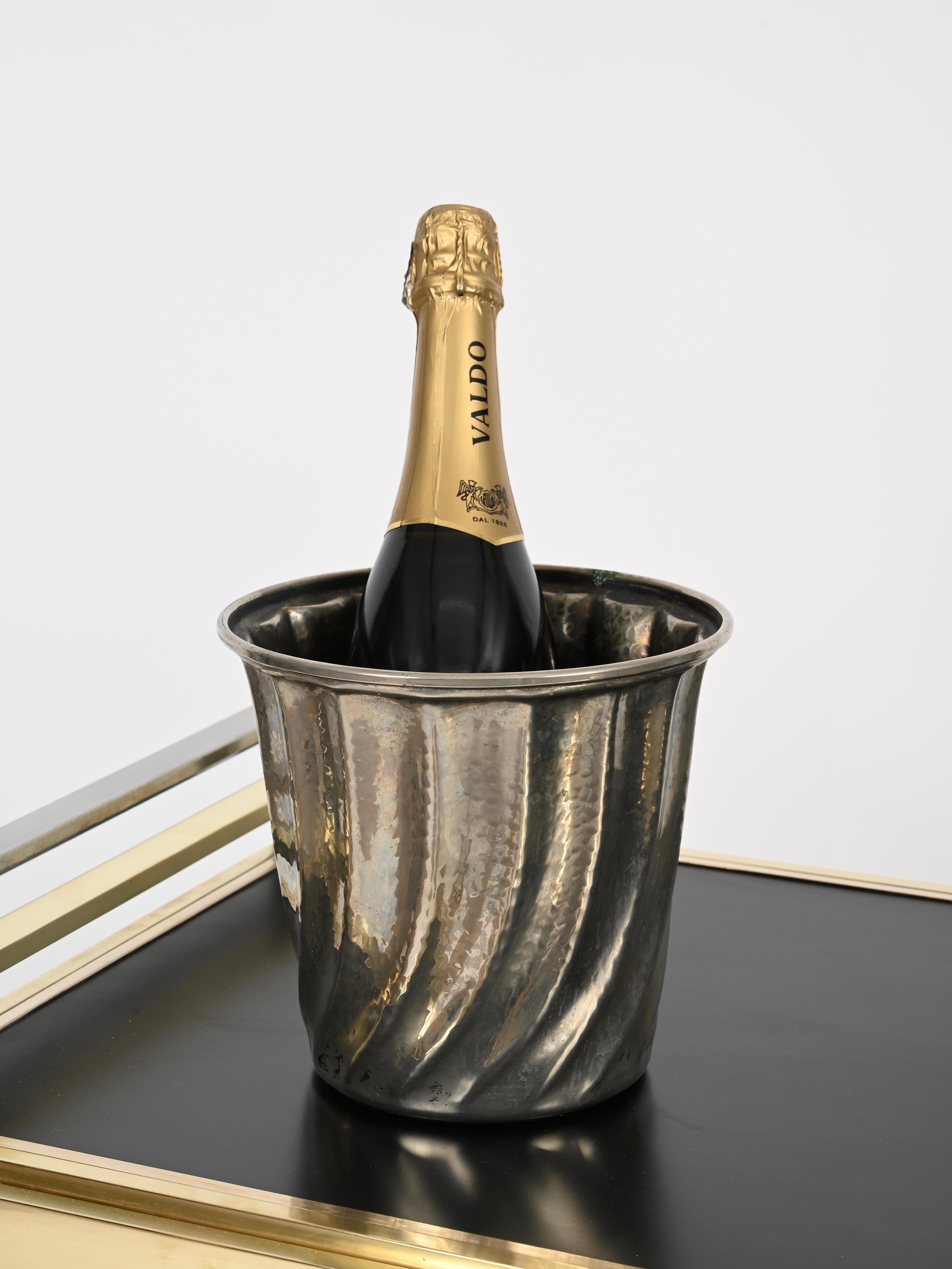 Signed Calegaro Ice Bucket in Hammered Silverplate, Italy 1970s For Sale 7