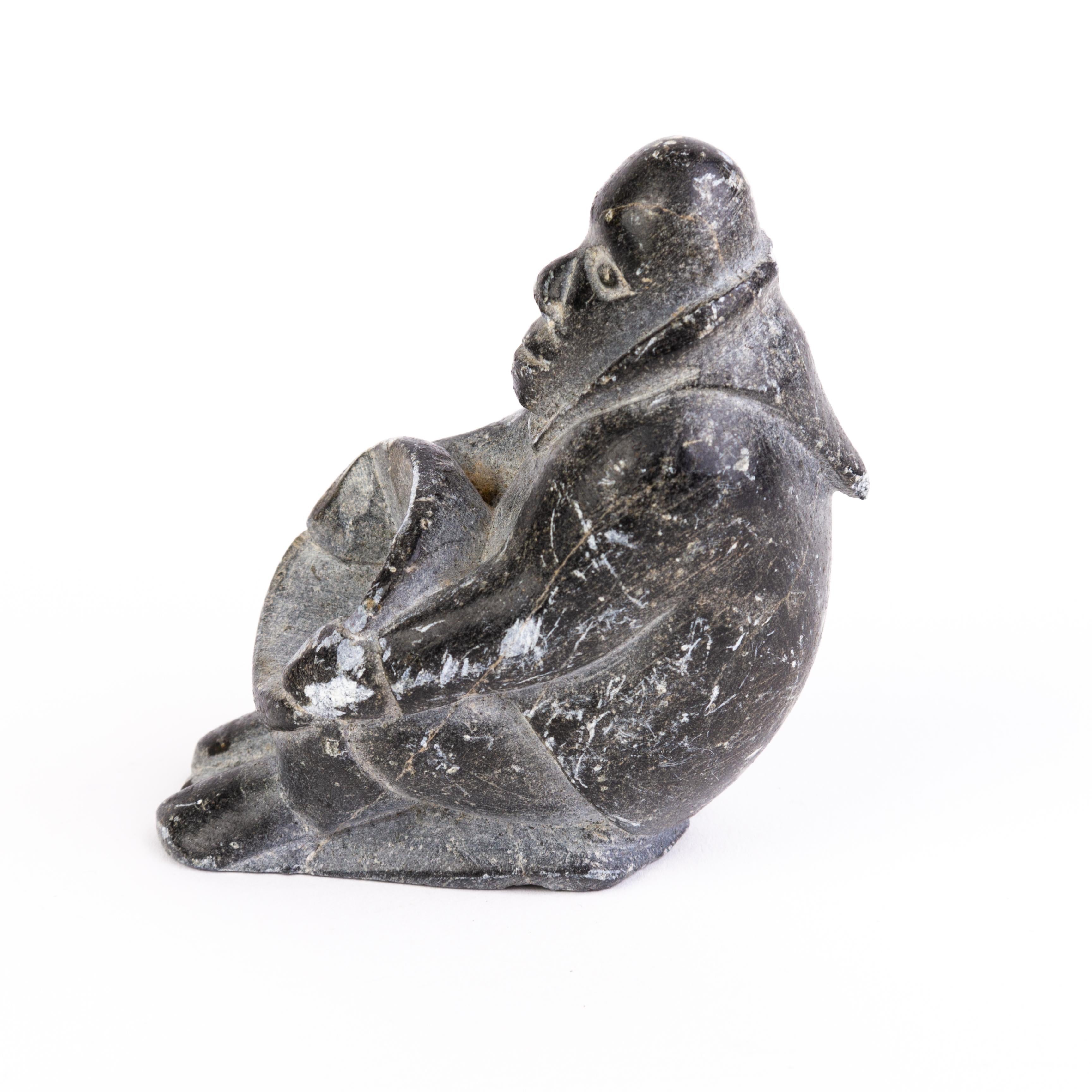 statue inuit en pierre