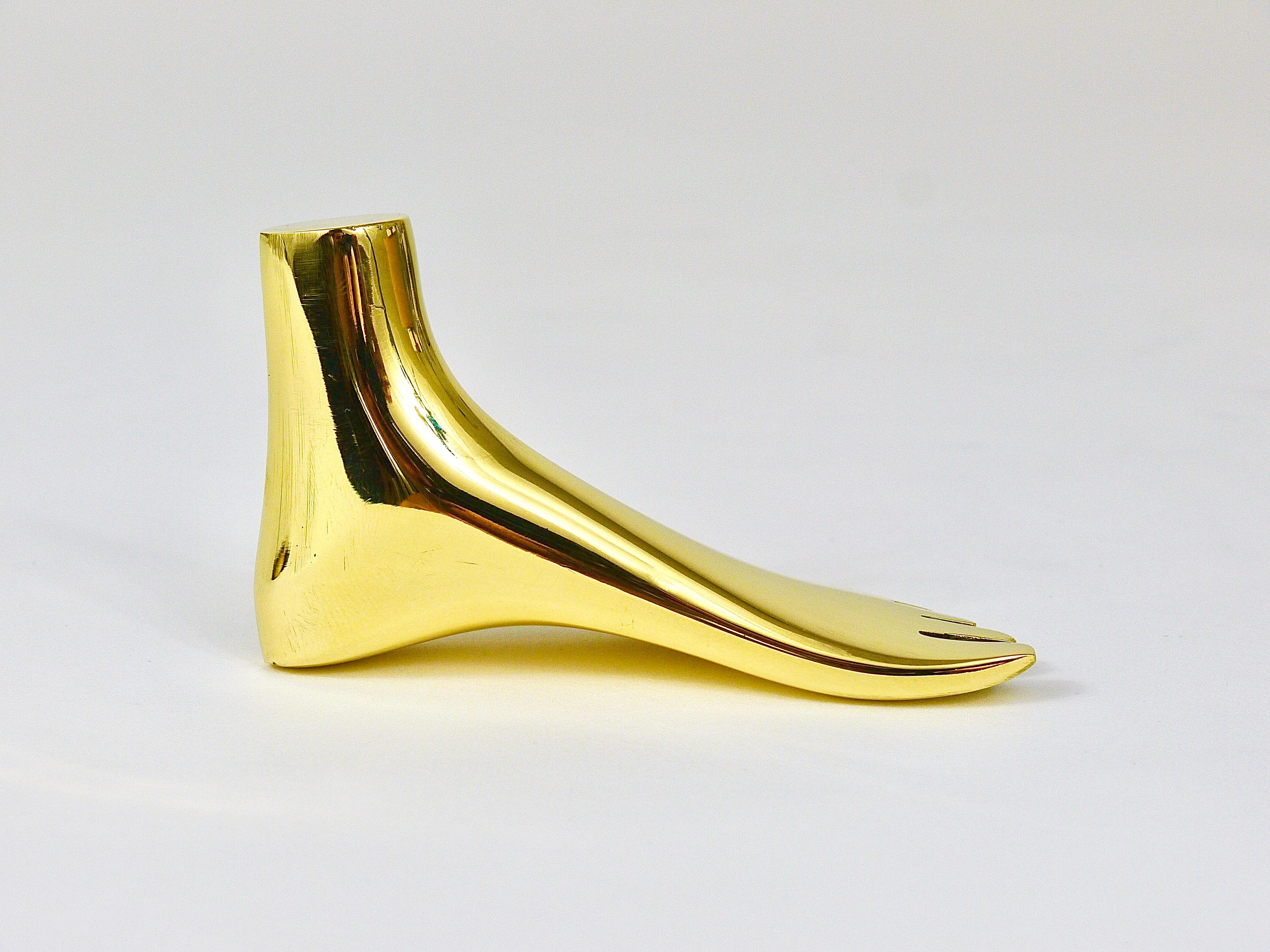 Signed Carl Auböck Midcentury Brass Foot Paperweight Handmade Sculpture For Sale 7