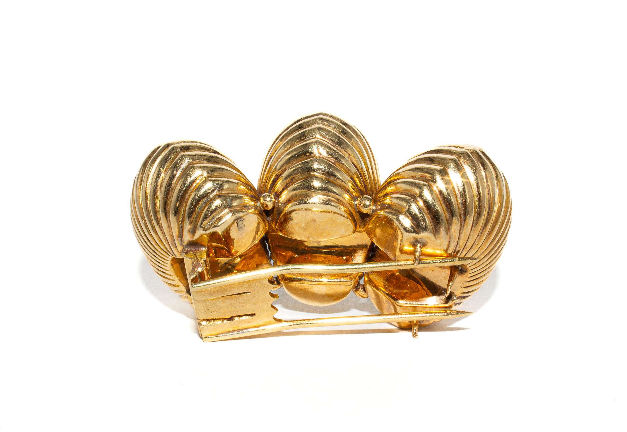 Women's or Men's Signed Cartier 14K Gold Bombe Fluted Dome Earrings, Bracelet and Brooch Set For Sale