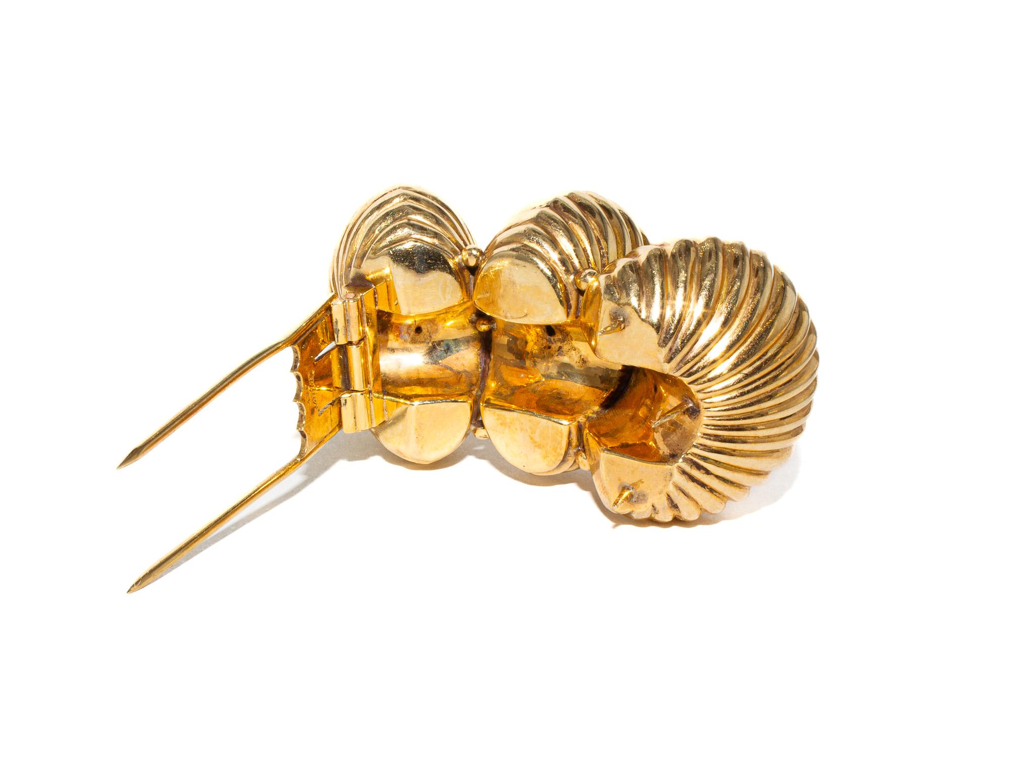 Signed Cartier 14K Gold Bombe Fluted Dome Earrings, Bracelet and Brooch Set For Sale 1