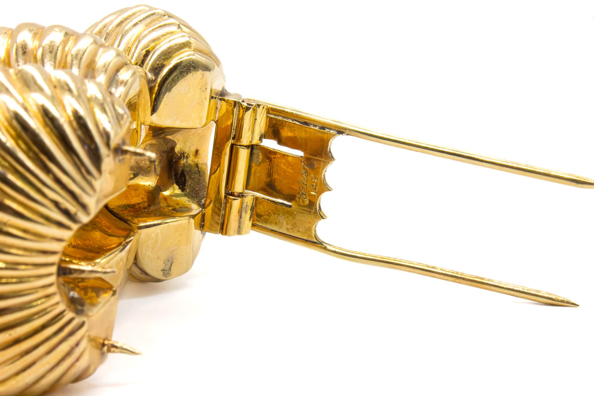 Signed Cartier 14K Gold Bombe Fluted Dome Earrings, Bracelet and Brooch Set For Sale 2