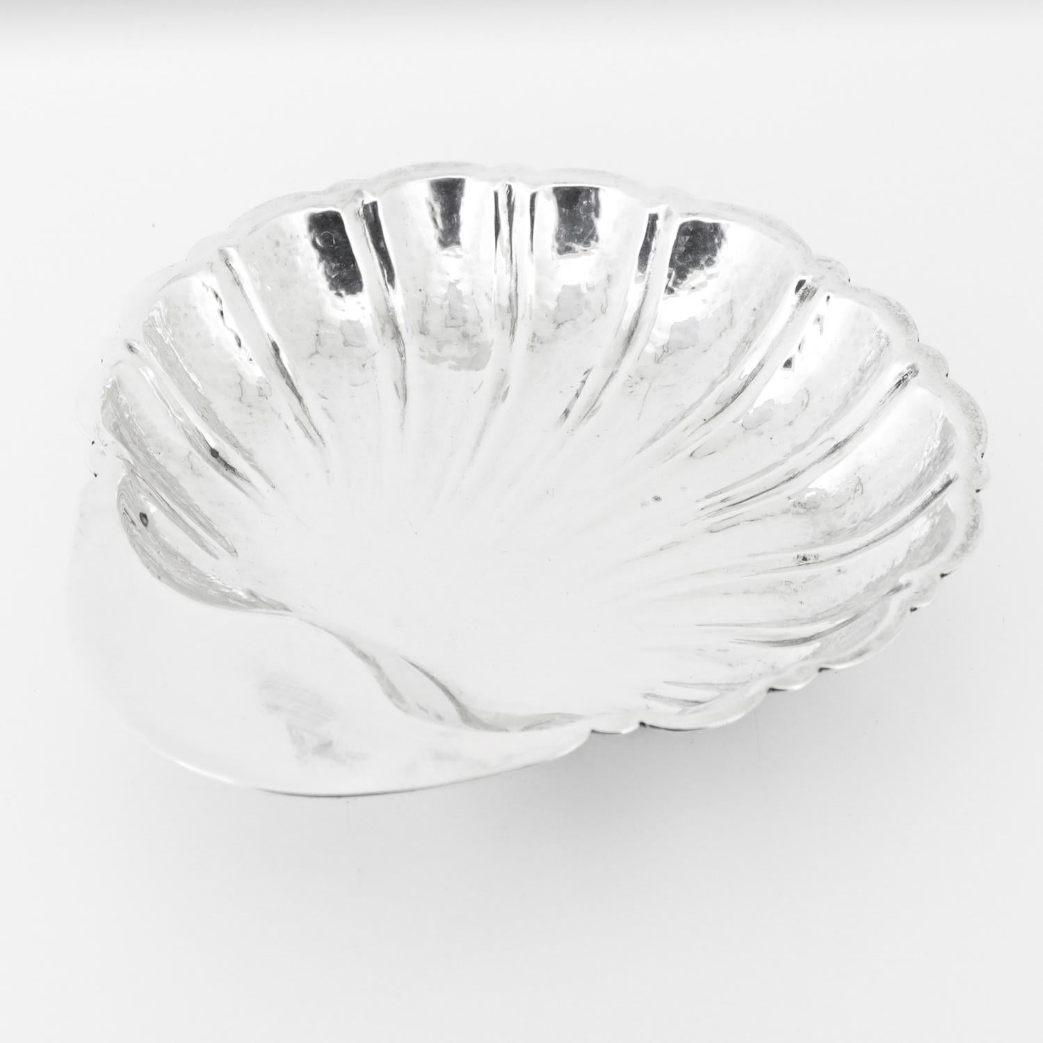 Signed Cartier Hand-Hammered Sterling Silver Shell Shaped Bowl or Vide Poche 2