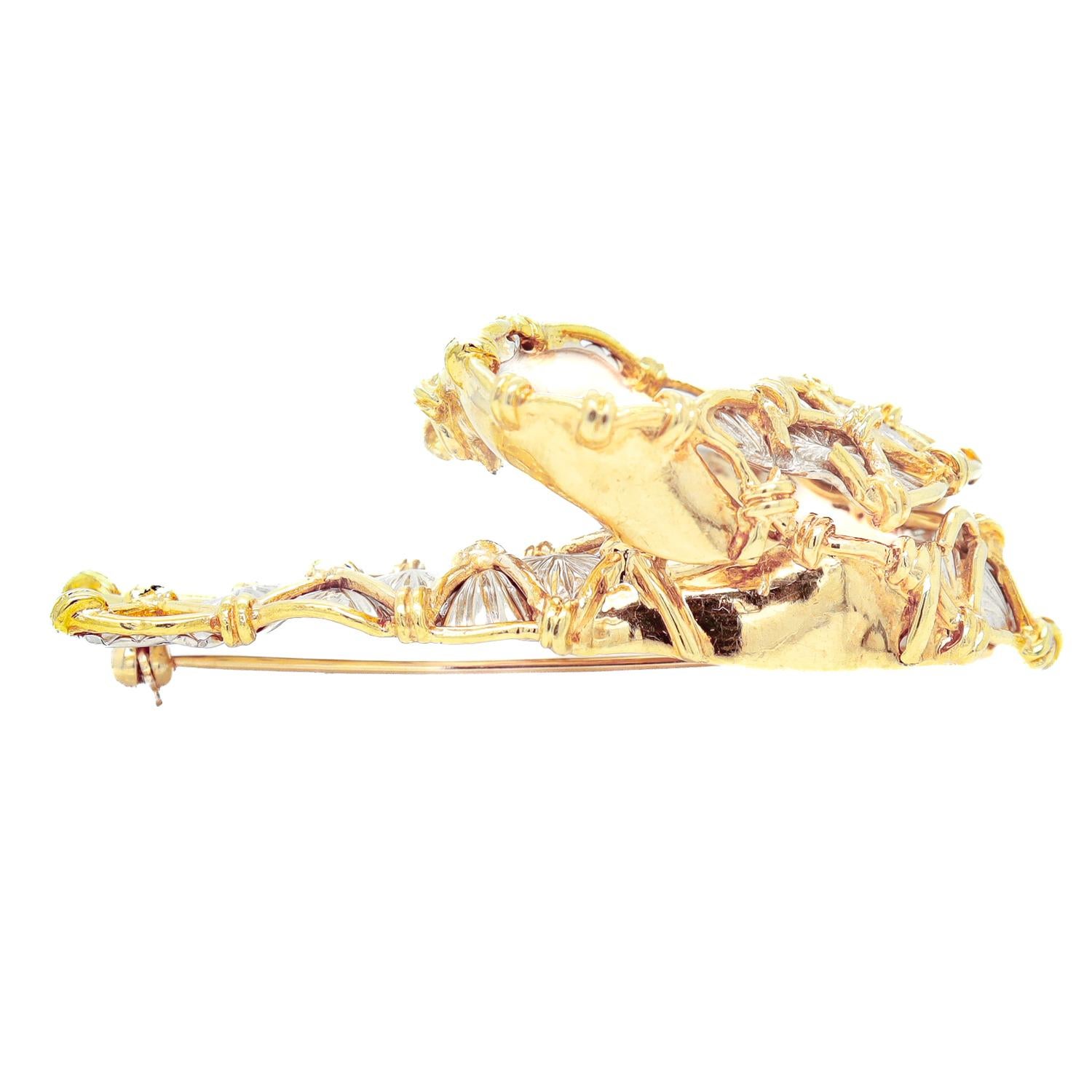 Broche de cinta bicolor de oro amarillo y blanco de 18 quilates firmado Cartier Mid-Century Modern en venta 5