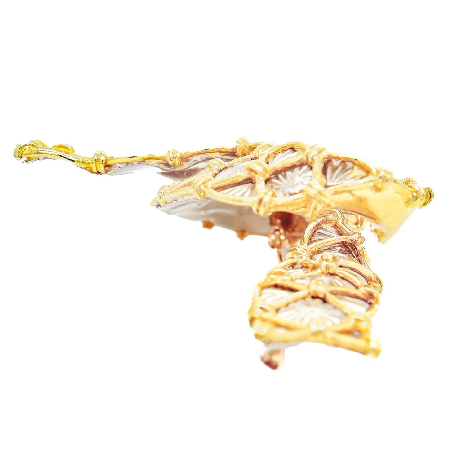 Broche de cinta bicolor de oro amarillo y blanco de 18 quilates firmado Cartier Mid-Century Modern en venta 4