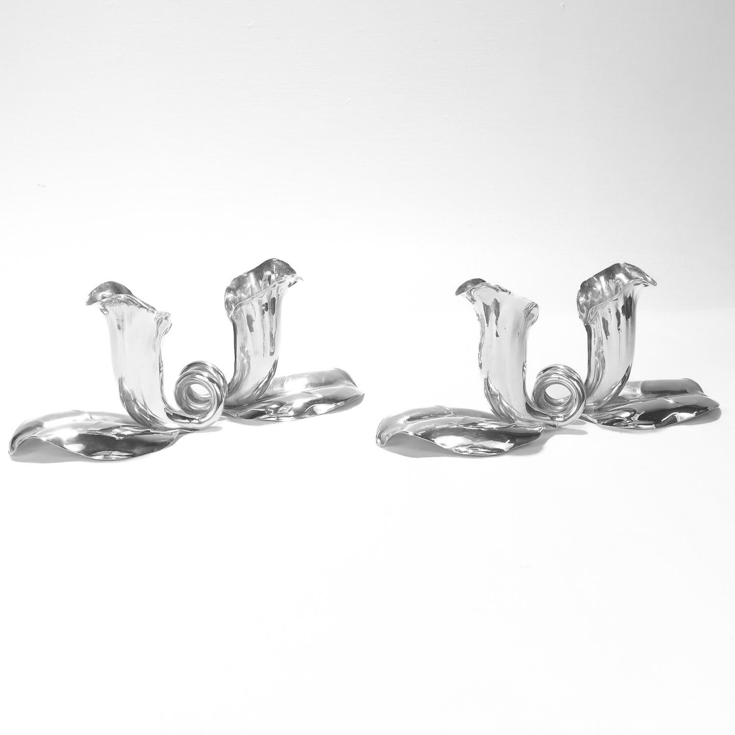 Candelieri a fiore firmati Cartier in argento sterling della metà del secolo, di stile modernista in vendita 2