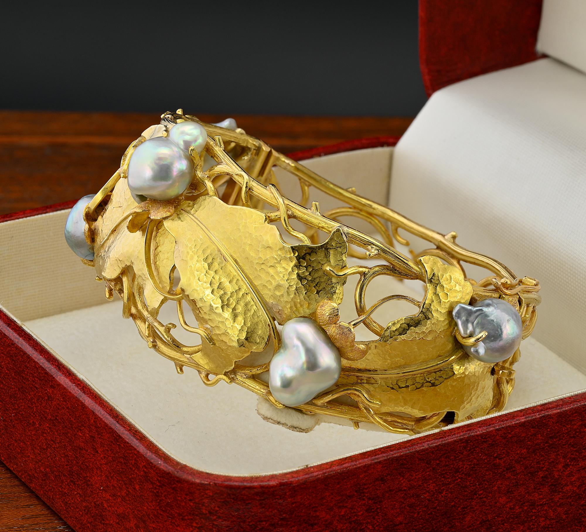  Signed Cecconi Leaf and Pearl 18 KT Mid-century Bangle For Sale 3