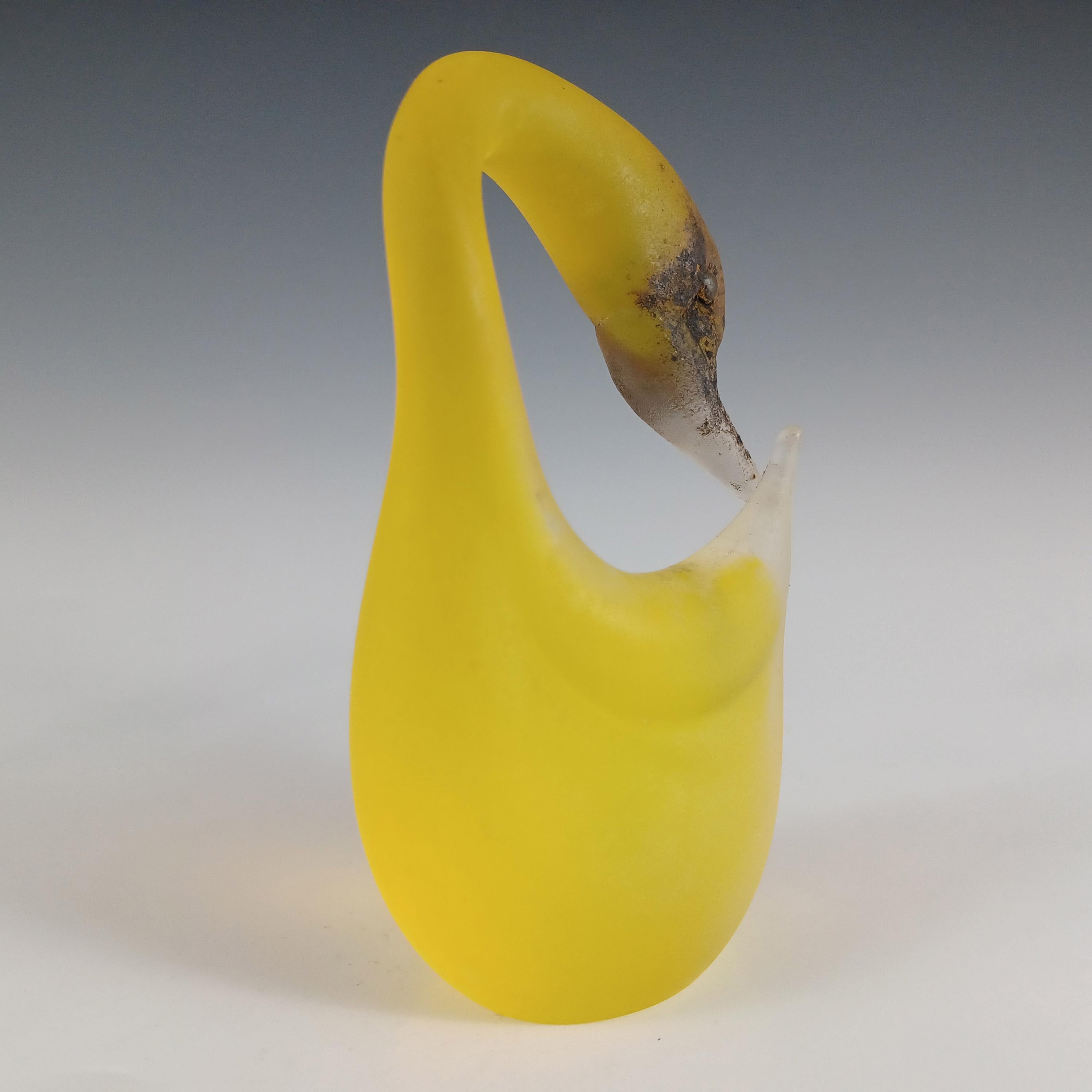 SIGNED Cenedese Murano 'Scavo' Yellow Glass Swan Sculpture For Sale 3