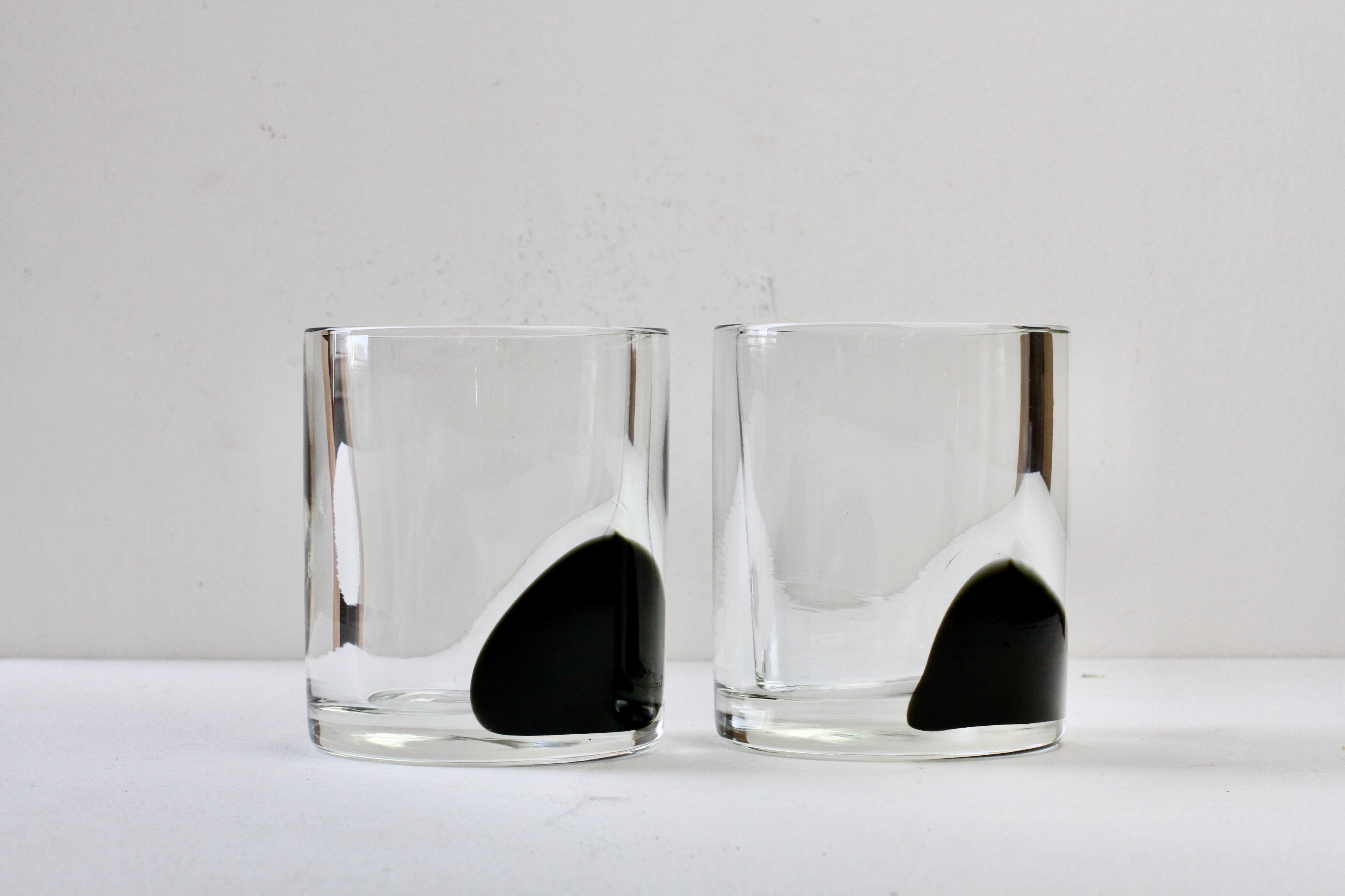 Paire de vases en verre de Murano noir et transparent signés Cenedese, datant du milieu du siècle dernier. en vente 1