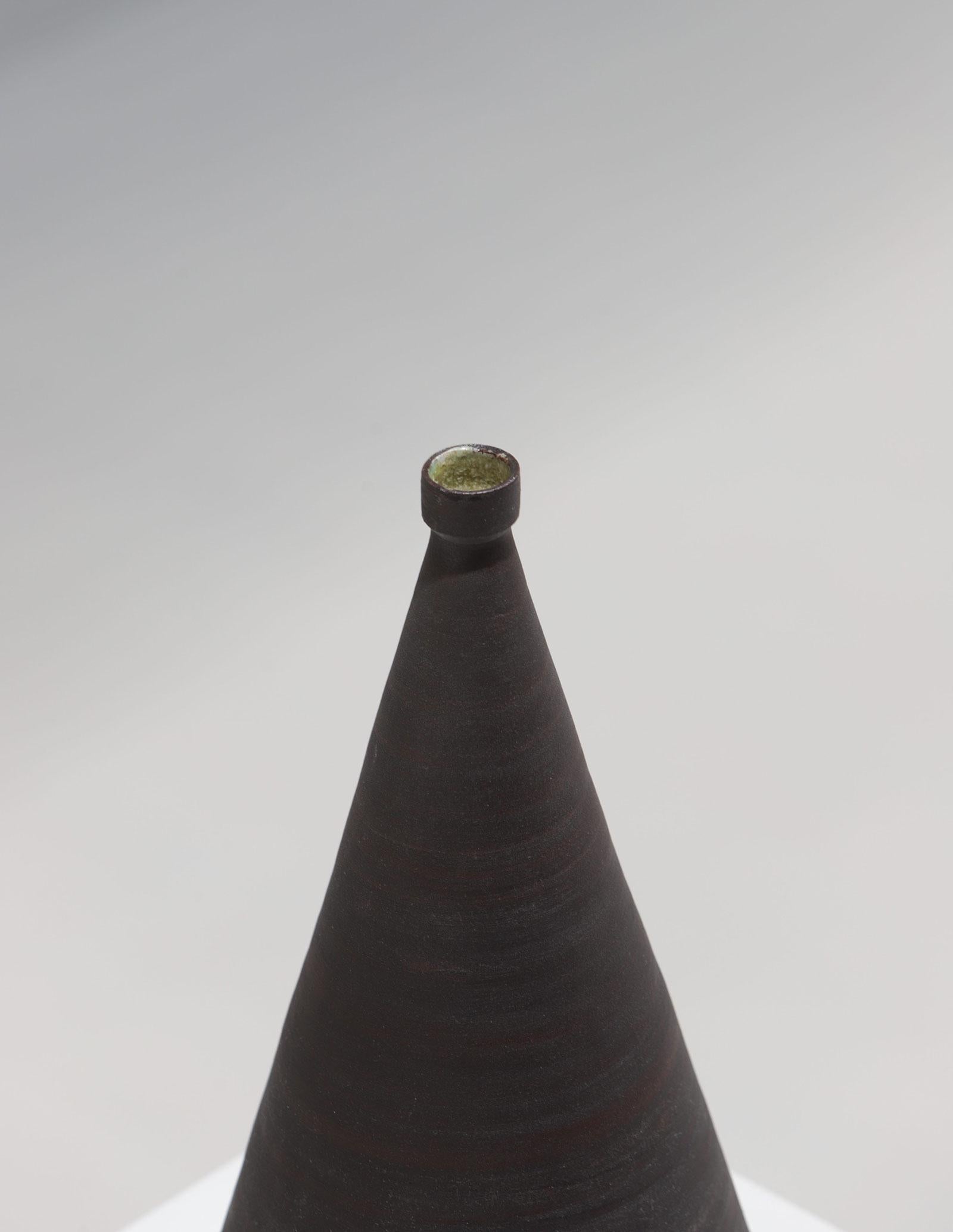 Signed Ceramic Vase, 1963 with Black Glaze Finish In Good Condition For Sale In Antwerpen, Antwerp