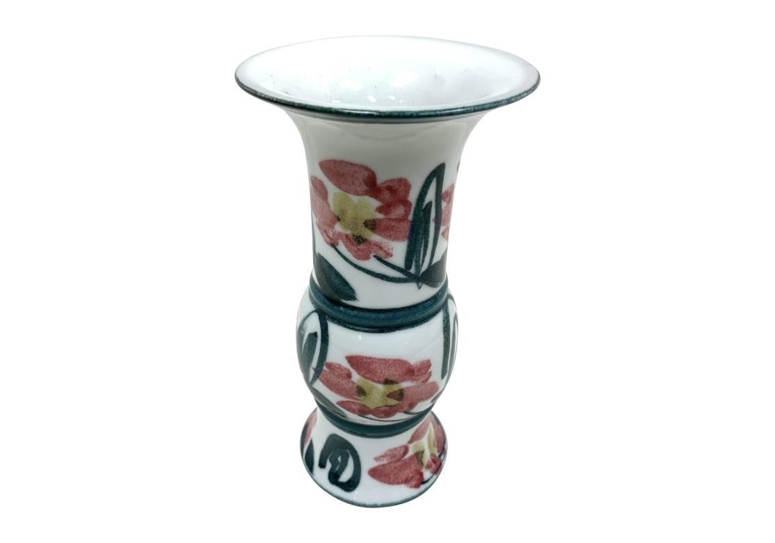 Ming Vase chinois signé de forme 