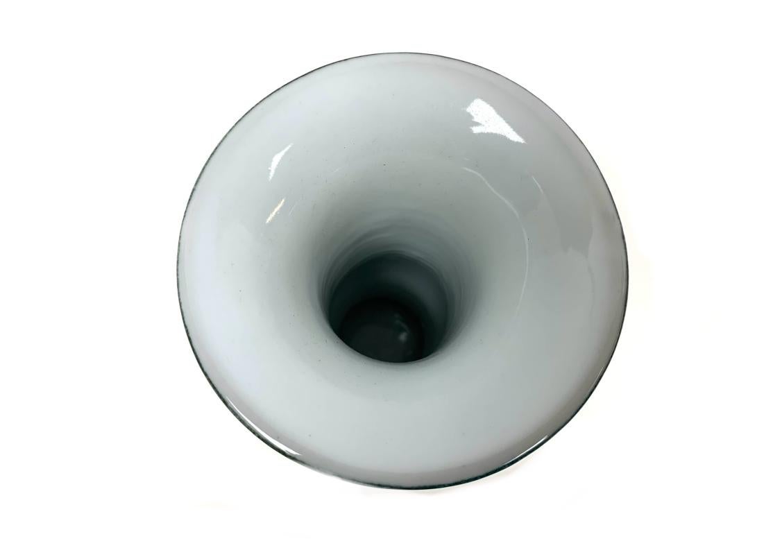 Vase chinois signé de forme 
