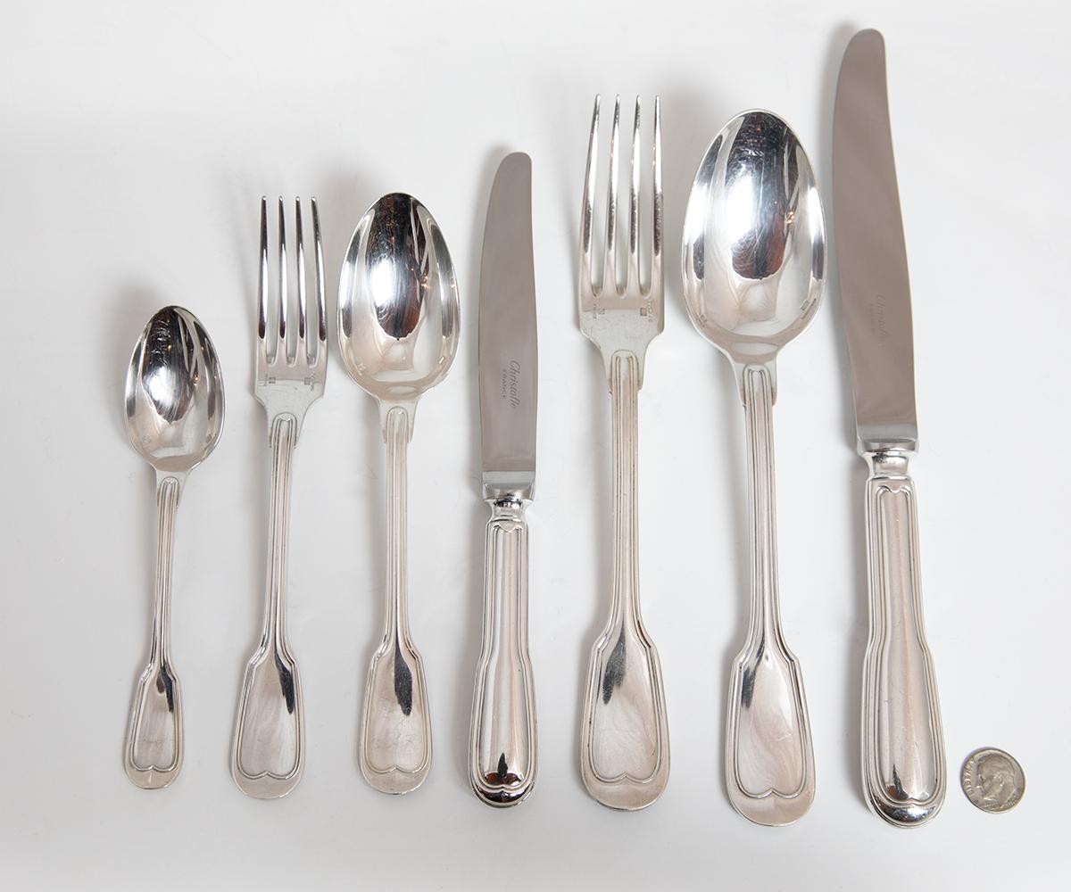 Chinon pattern by christofle France eighty-eight pieces silver plated flatware.
Set includes:
1- Modern hollow knife 12pcs 9