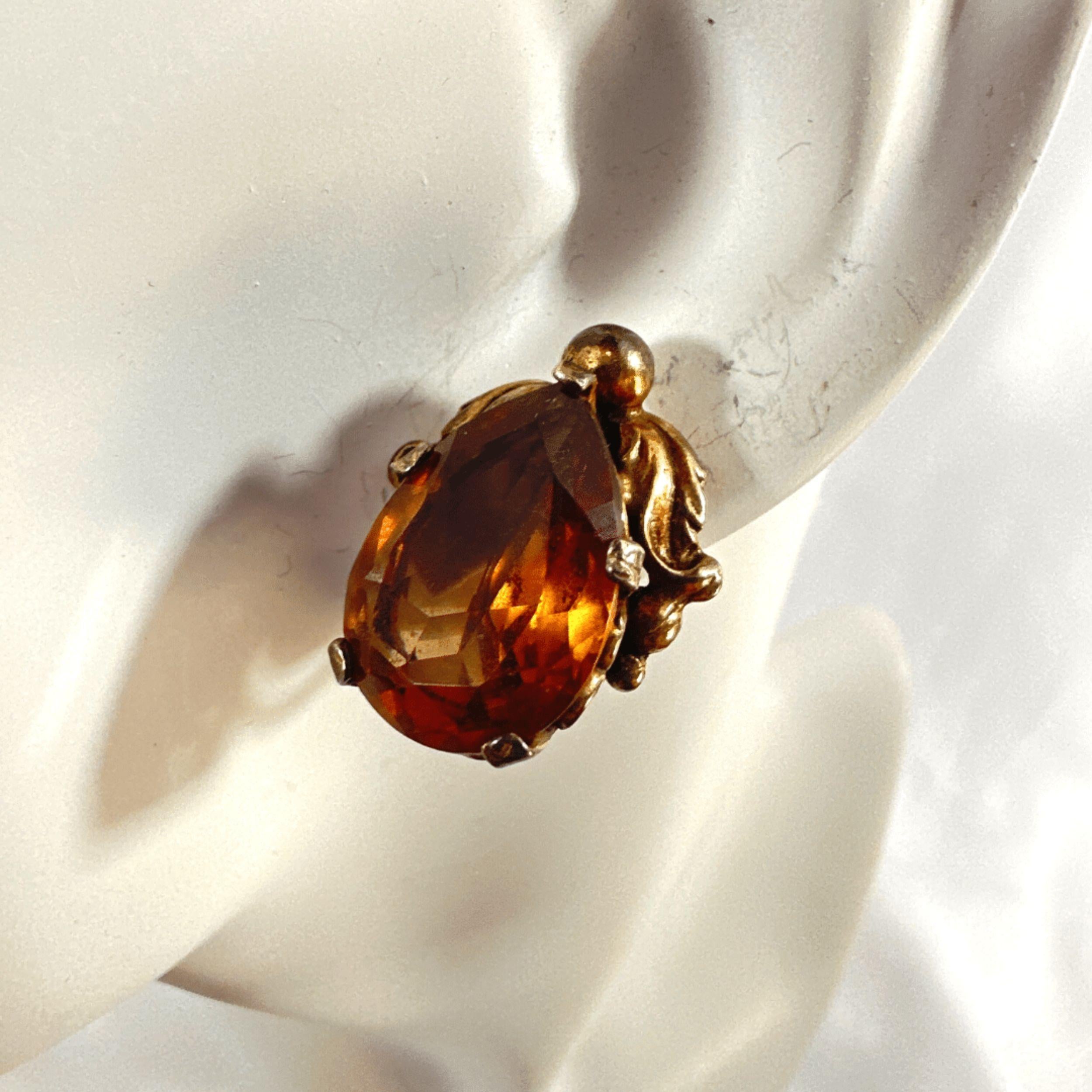 Signed Cini Sterling  Silver Beautiful Orange Crystal Vintage Earring In Excellent Condition For Sale In Jacksonville, FL