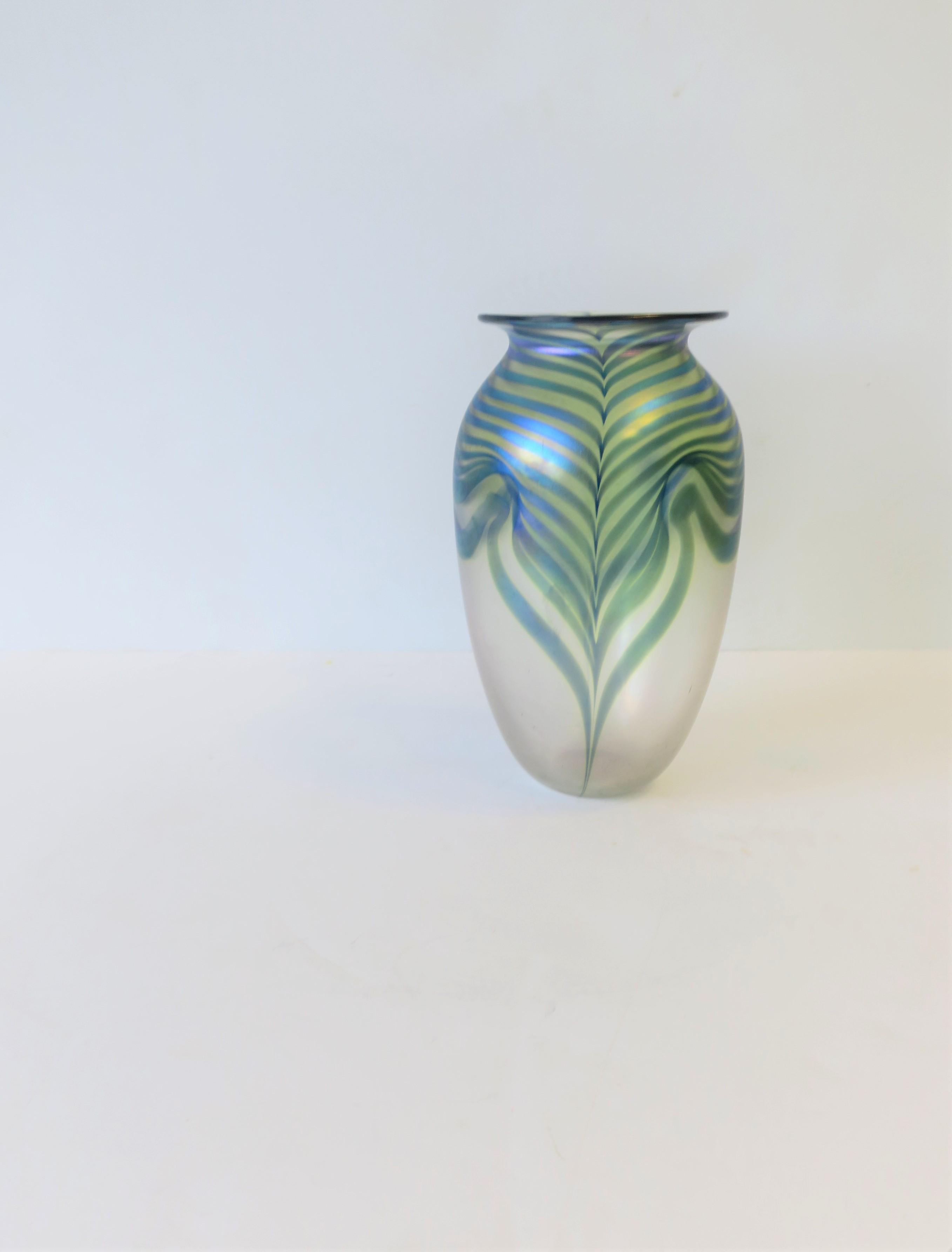 Art Nouveau Style Art Glass Vase Signed Contemporary, circa 1980s In Good Condition For Sale In New York, NY