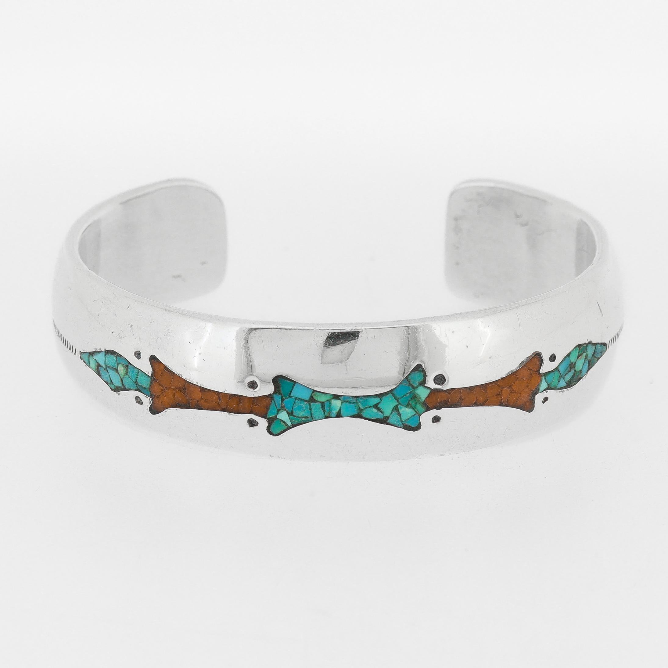 Pulsera de plata, turquesa y coral firmada Corbet Joe Navajo Nativo Americano en Bueno estado para la venta en Philadelphia, PA