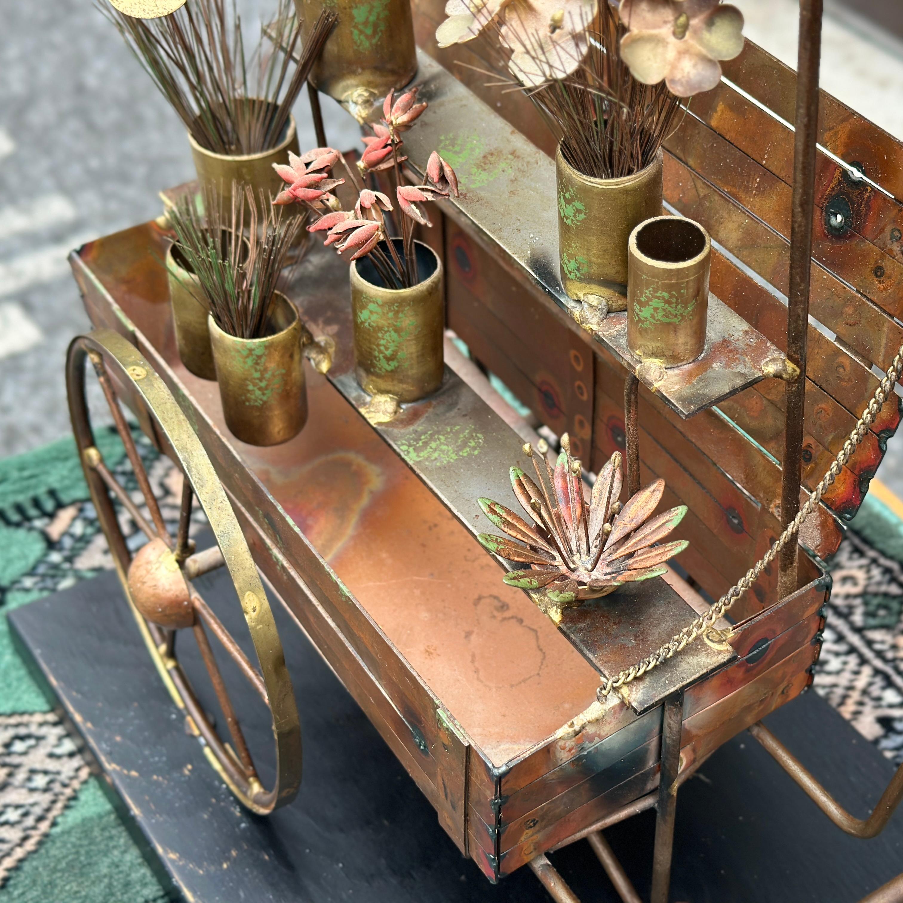 Sculpture de chariot à fleurs en laiton et cuivre 3D signée Curtis Jere, vers les années 1960 en vente 1