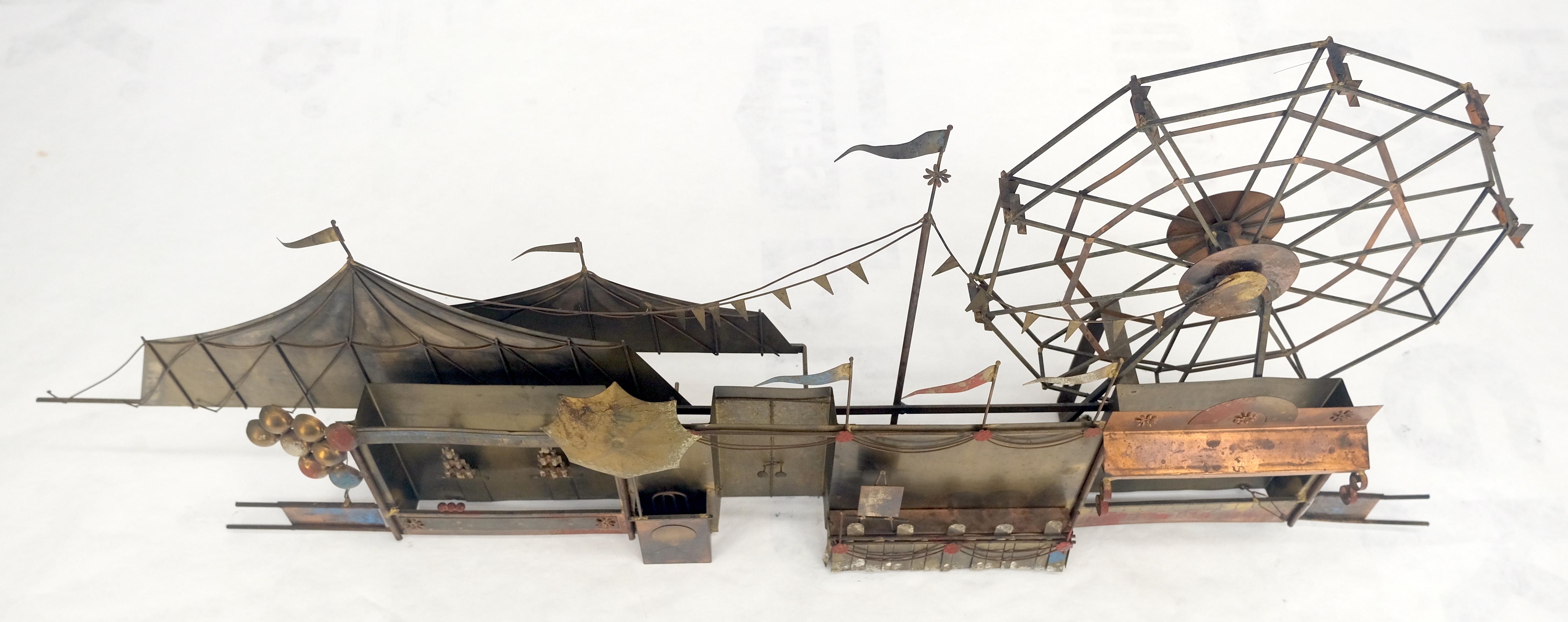 Sculpture murale en laiton signée Curtis Jere Scène de Carnaval Grande Roue en vente 2