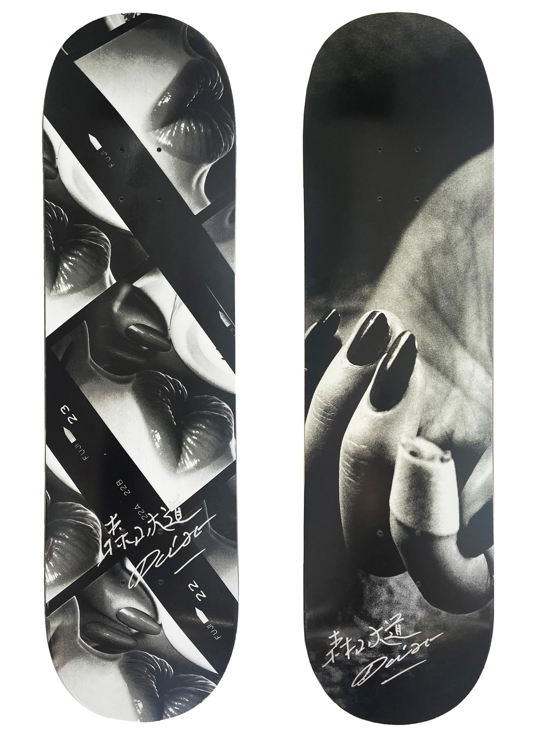 Yoshitomo Nara - Yoshitomo Nara Skateboard Decks MoMa ( complete