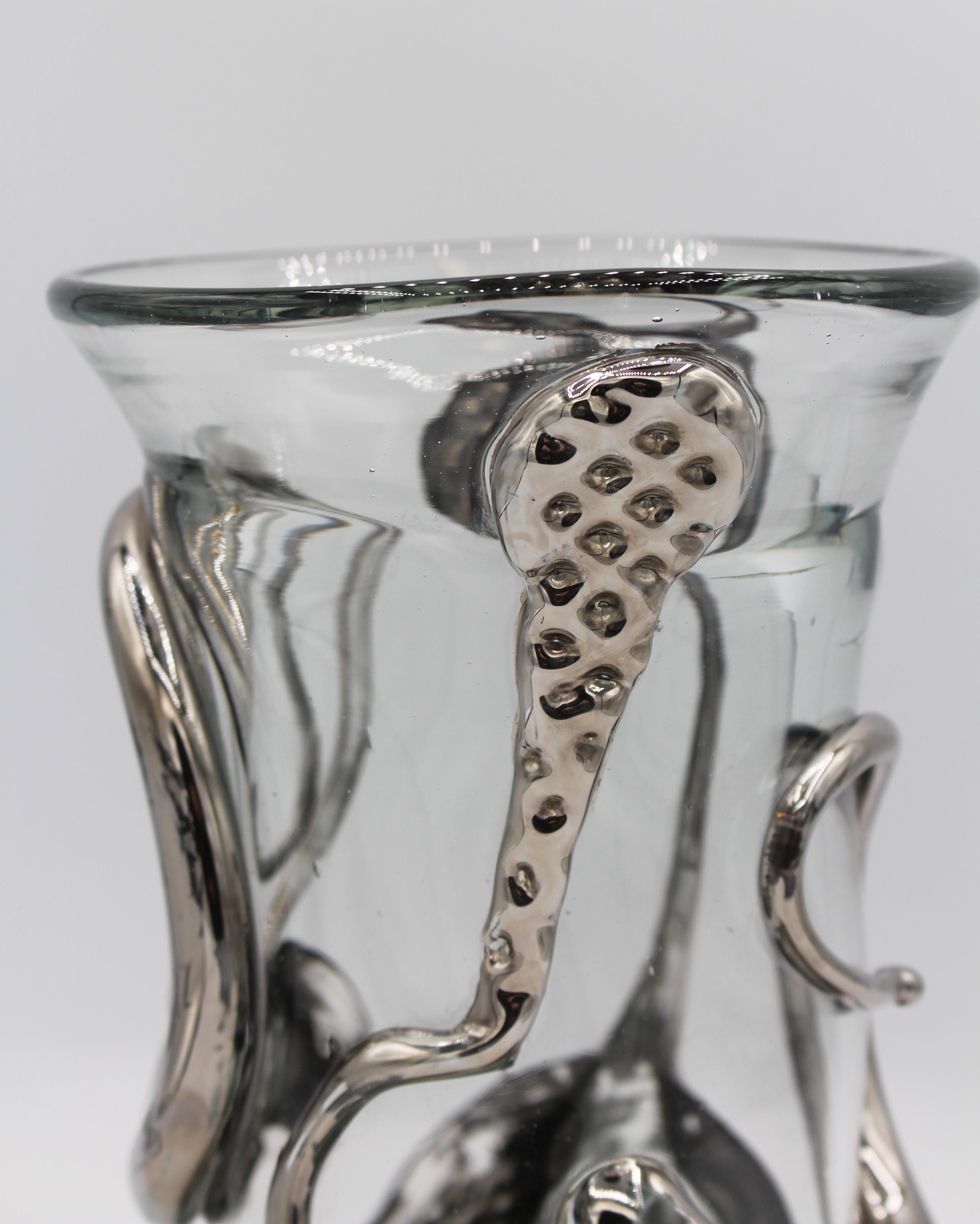 Americano Vaso artistico in platino su vetro firmato e datato 1975 Wayne Filan in vendita