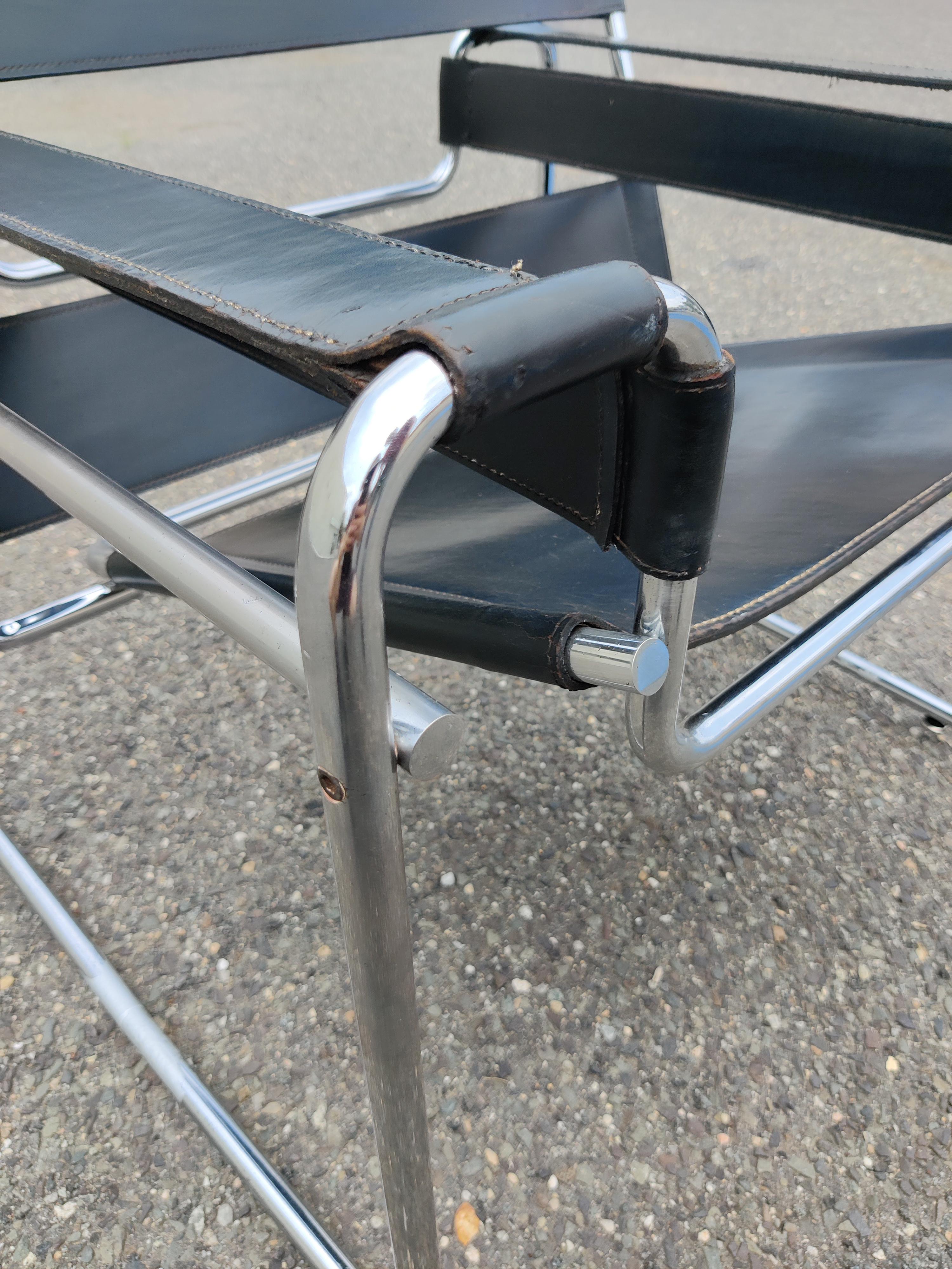 Signed & Dated Marcel Breuer Pair Wassily Lounge Chairs Knoll Blk Lthr & Chrome 3