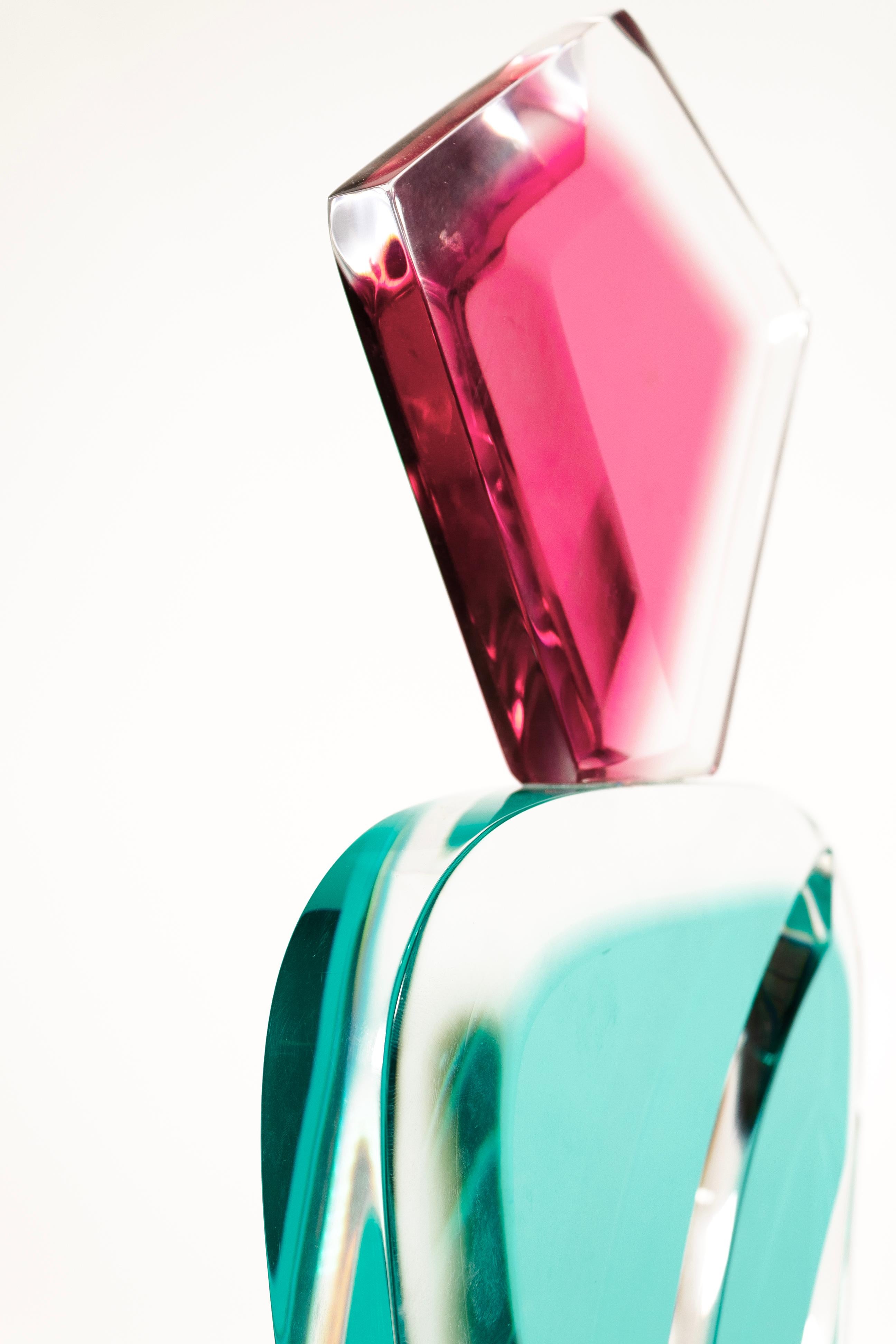 Lucite Scultura di bottiglia moderna contemporanea in lucite acrilica firmata David Muniz in vendita