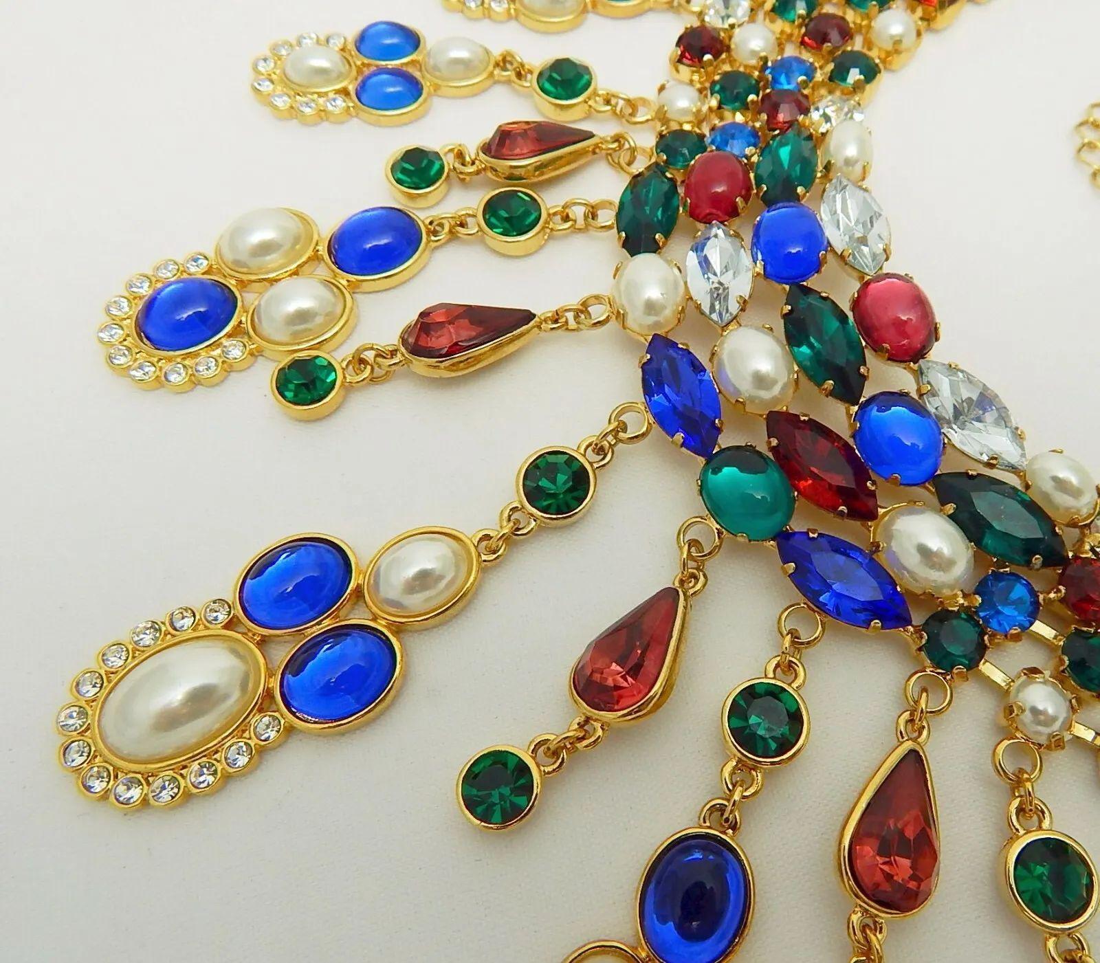 Statement-Halskette, signiert Designer SCAASI Faux Multi Gem Jewels und Kunstperlen, signiert (Gemischter Schliff) im Angebot