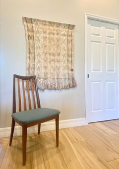 Tessitura di arazzi di seta di Don Freedman in tenui toni pastello