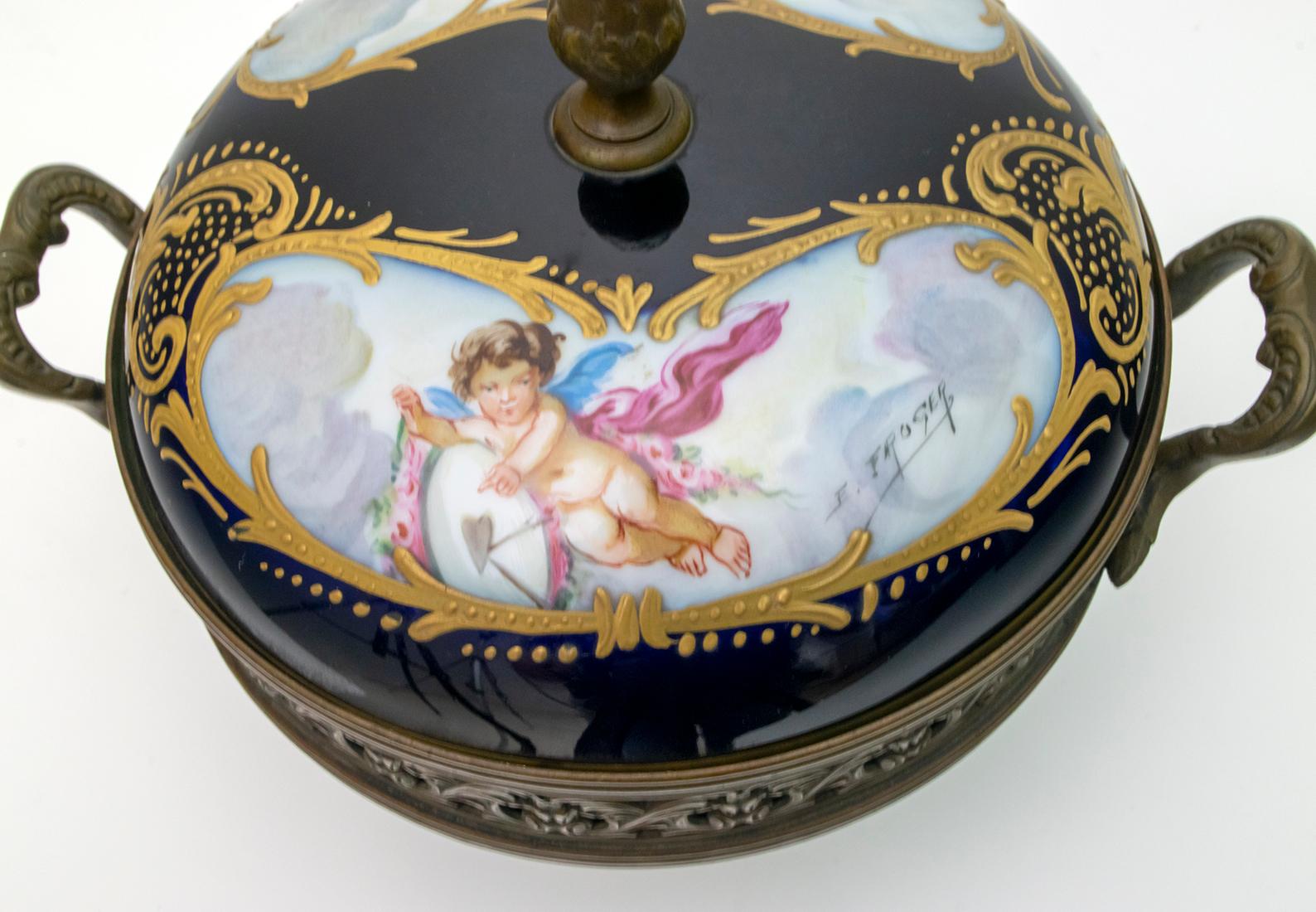 Signed E. Froger 19th Century French Porcelain Potpourri by Sevres, 1880 For Sale 1