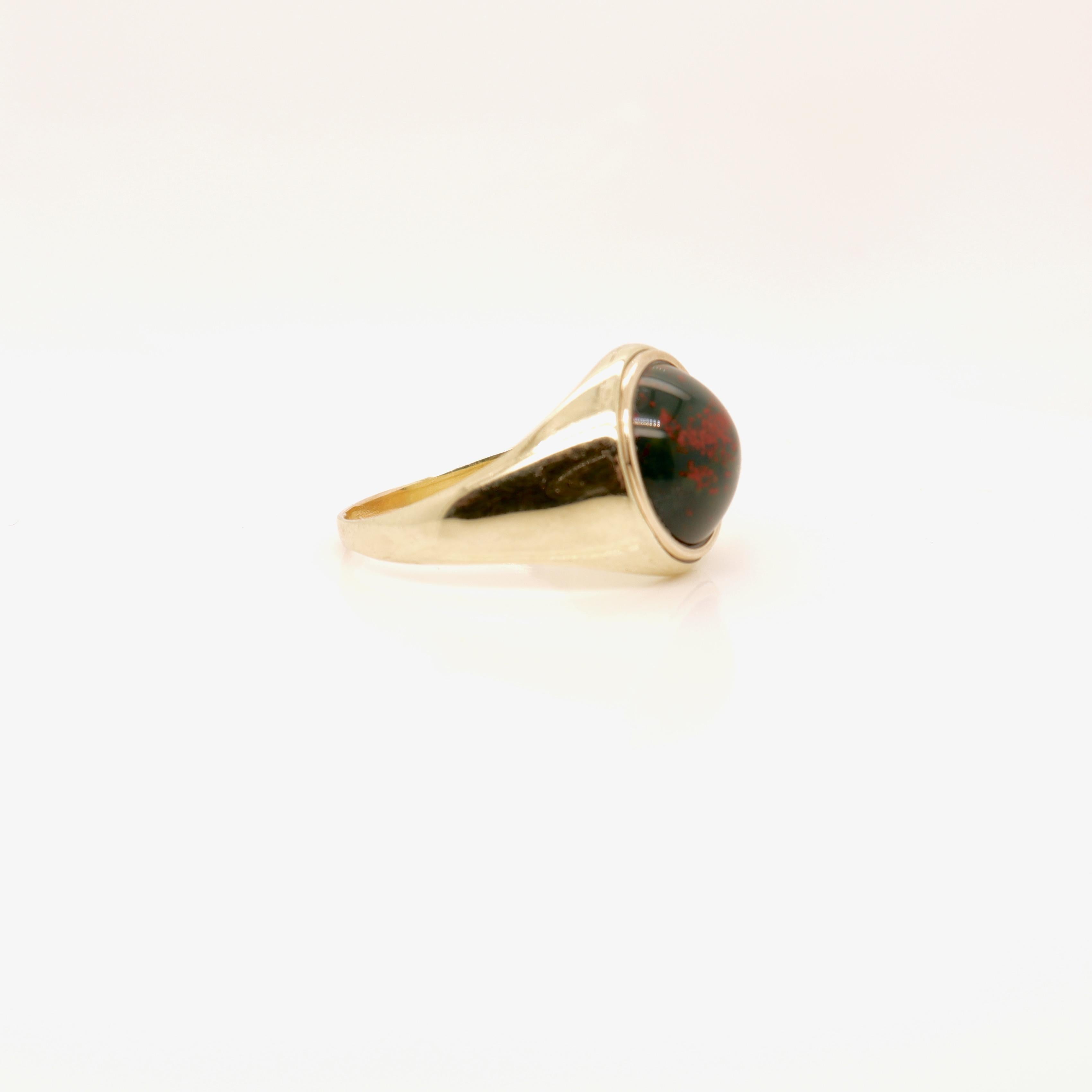 Signed Edwardian Marcus & Co 14K Gold & Bloodstone Cabochon Signet Style Ring In Good Condition In Philadelphia, PA