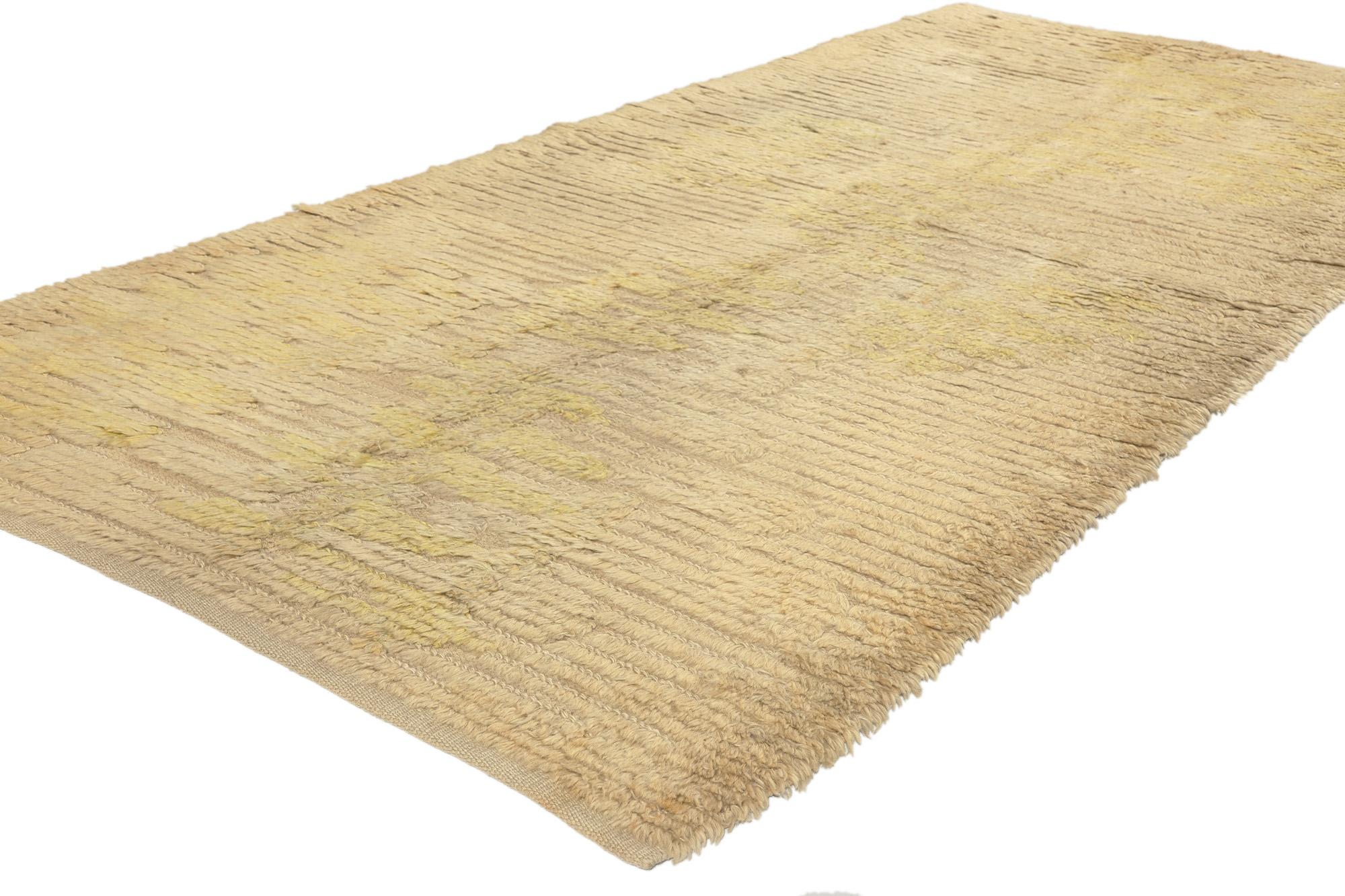 76938 Scandinavian Modern Vintage Swedish Rya Rug, 04'01 x 09'01. Swedish rya rugs are traditional Scandinavian rugs renowned for their long-pile wool and intricate designs, with a history dating back to the Viking Age. These rugs typically feature