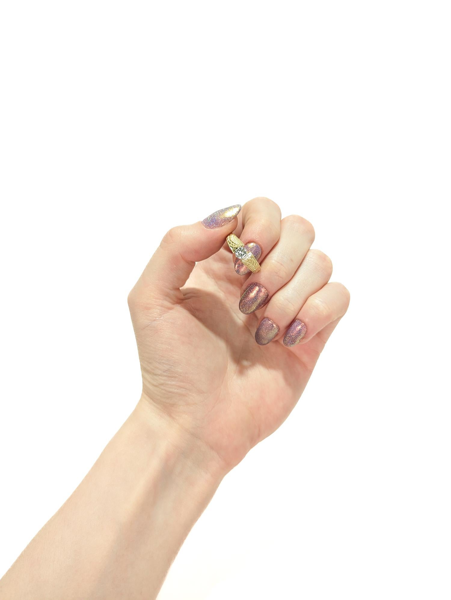 Anello di fidanzamento solitario firmato e inciso in oro 14 carati e diamanti in vendita 11