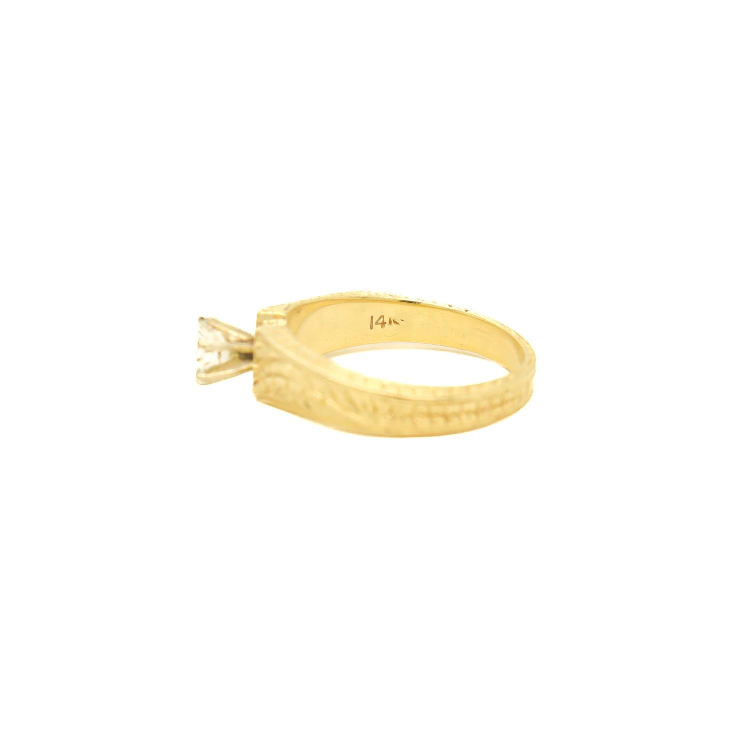 Anello di fidanzamento solitario firmato e inciso in oro 14 carati e diamanti in vendita 2