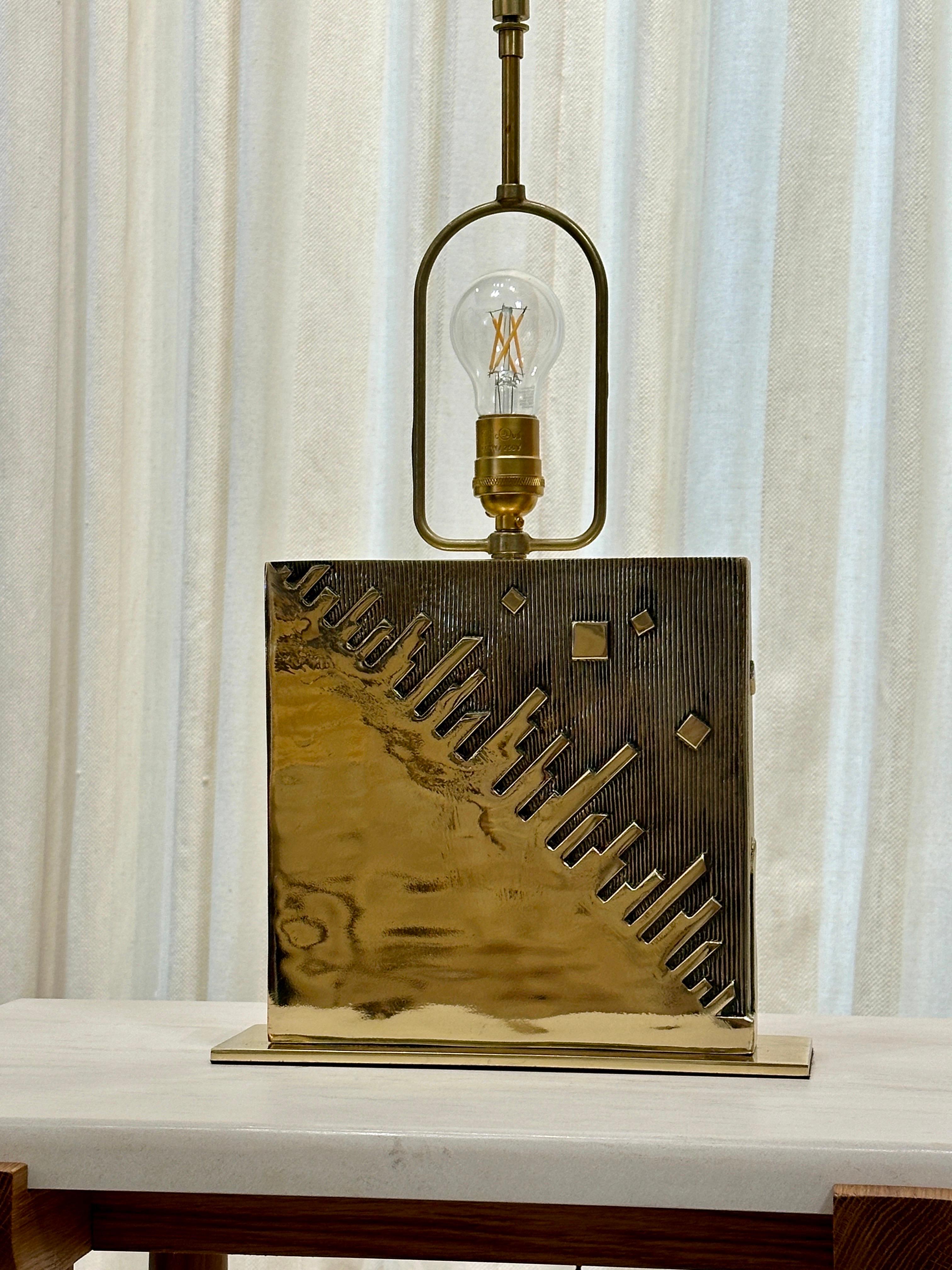 Lampe de bureau Skyline NYC en bronze lourd signée Esa Fedrigolli en vente 8