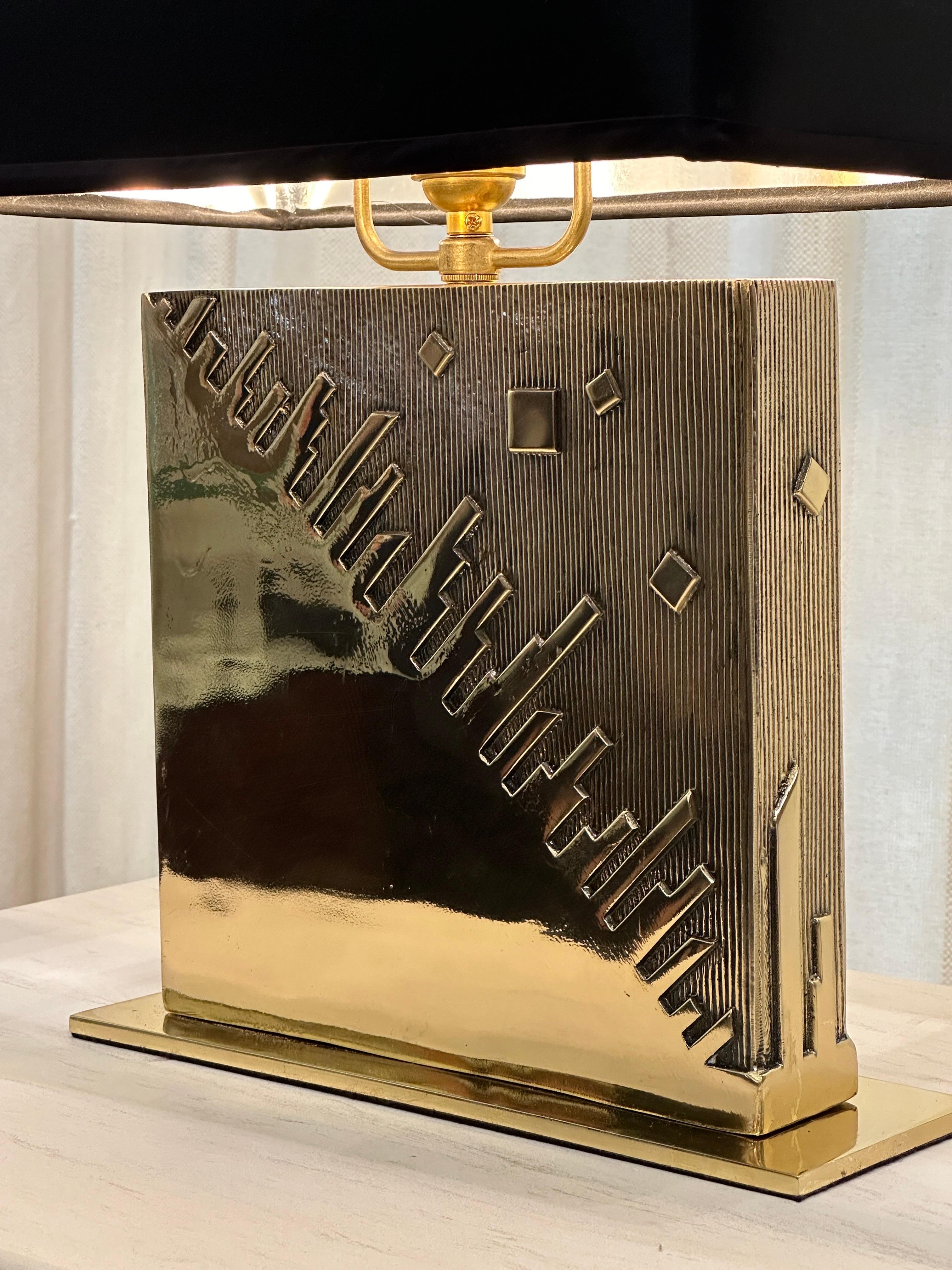 Signed Esa Fedrigolli Heavy Bronze NYC Skyline Bas-Relief Table Lamp 2