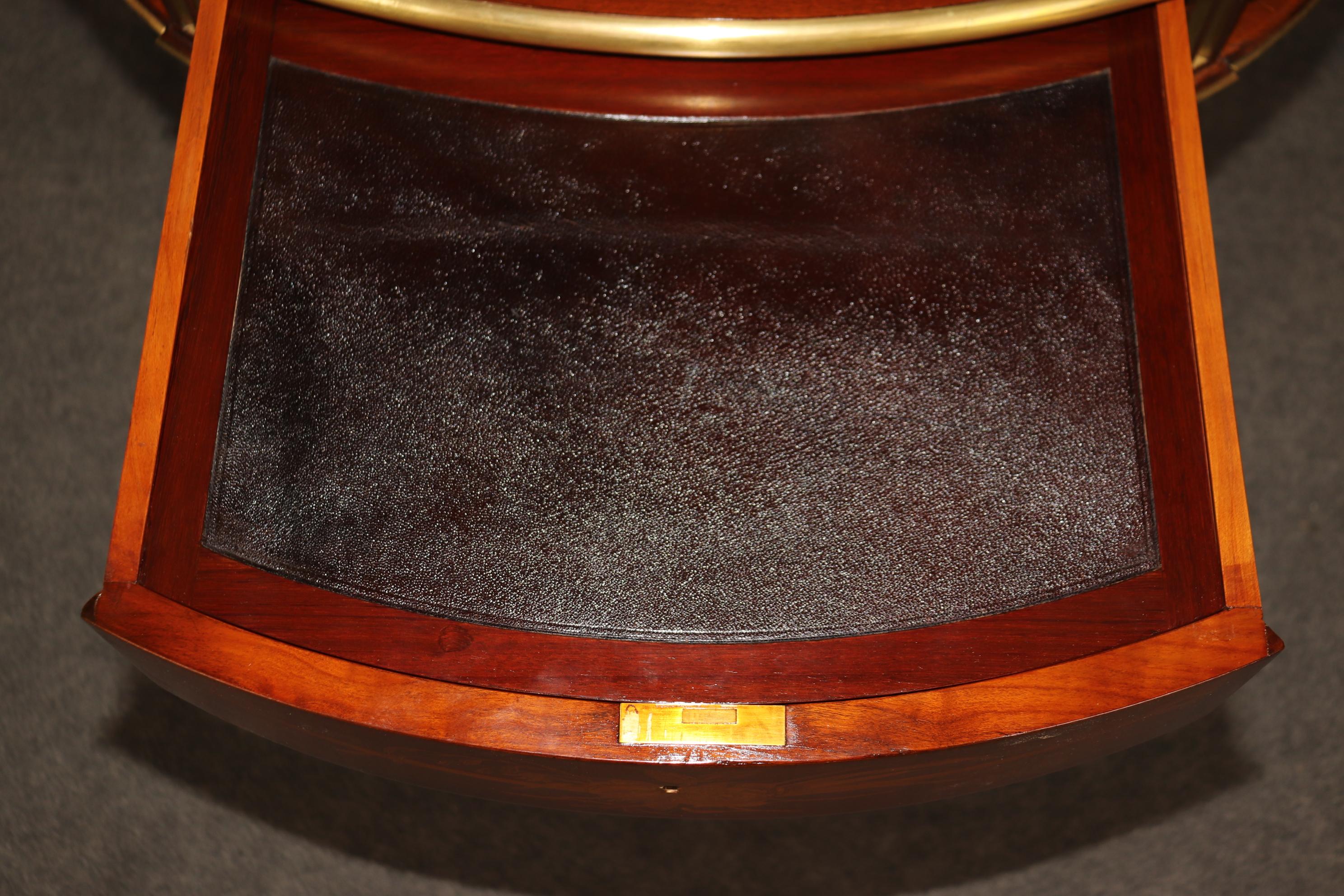 Signed Escalier De Cristal of Paris Metamorphic French Louis XVI Desk Table In Good Condition For Sale In Swedesboro, NJ