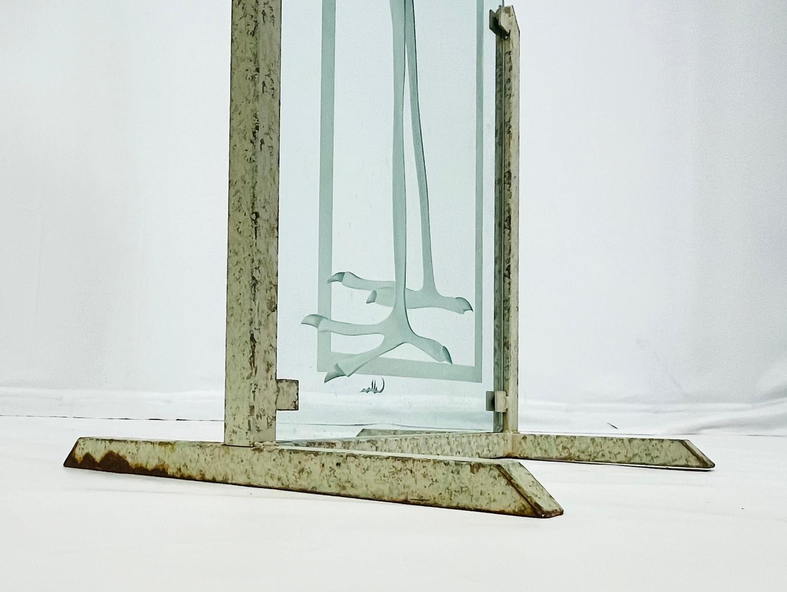 Signed Etched Glass Heron Sculpture on Metal Stand, Mid-20th Century For Sale 6