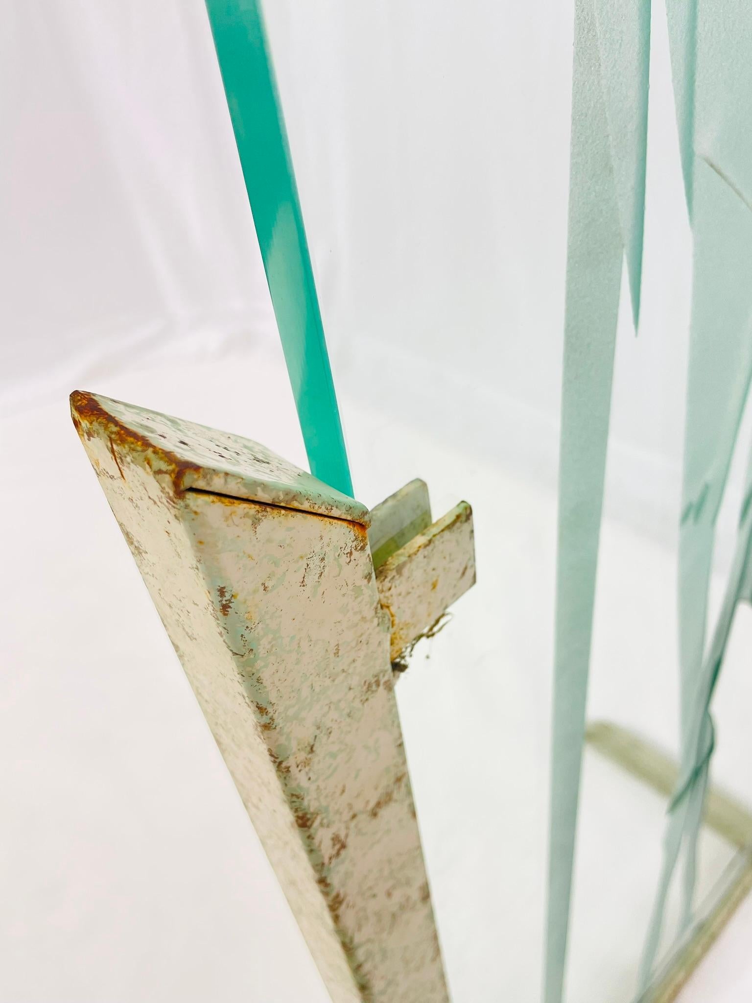 Signed Etched Glass Heron Sculpture on Metal Stand, Mid-20th Century For Sale 9