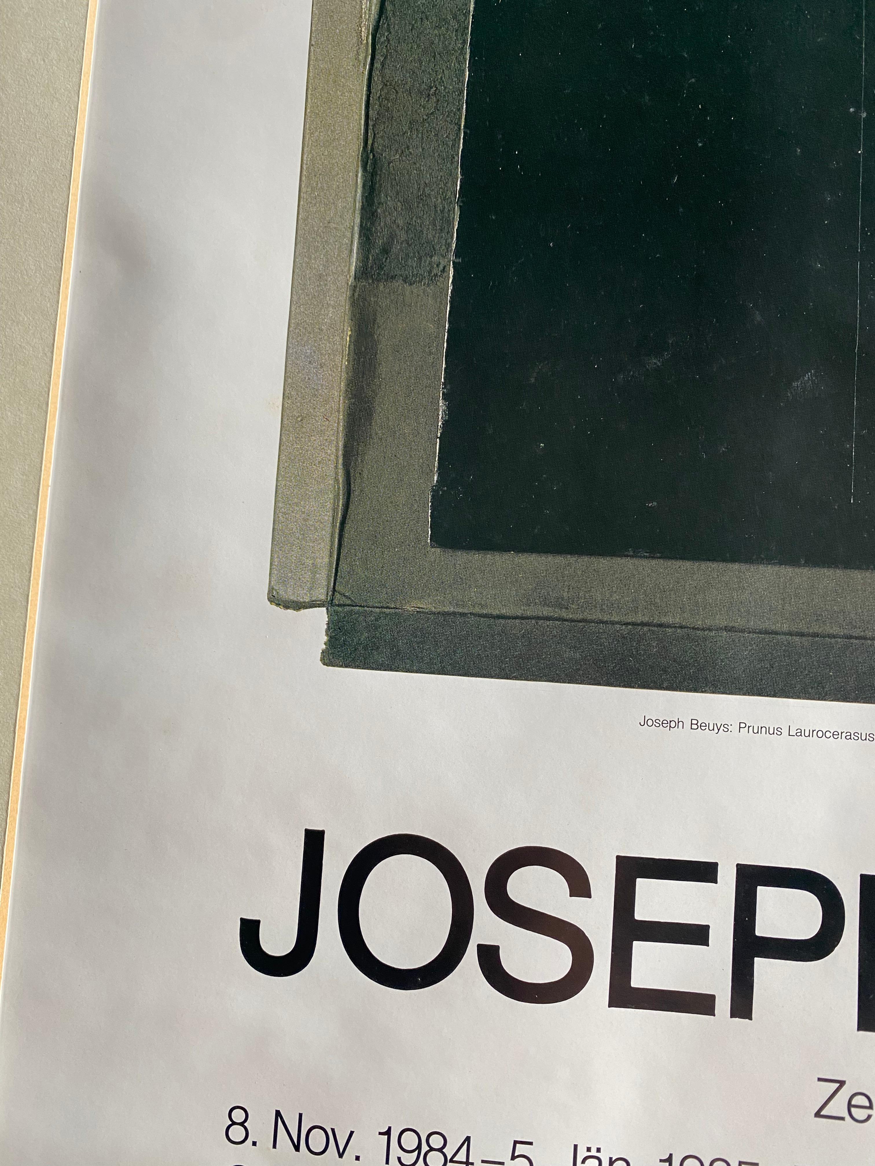 Affiche d'exposition signée par Joseph Beuys : Zeichnungen en vente 6