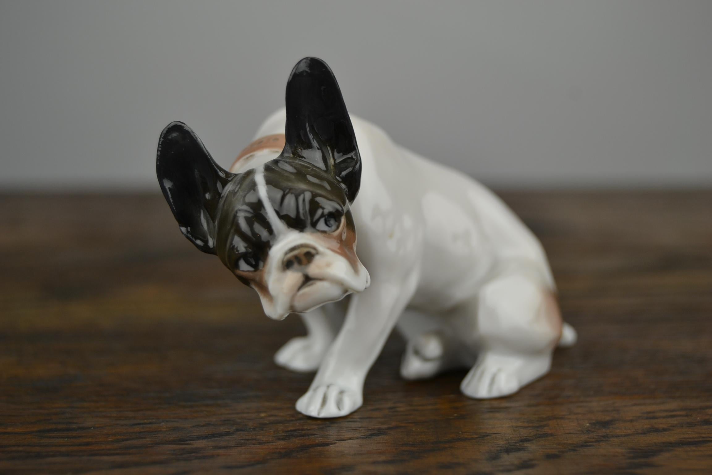 F.Diller signed Porcelain French Bulldog by Rosenthal Selb Bavaria, 1920s 2