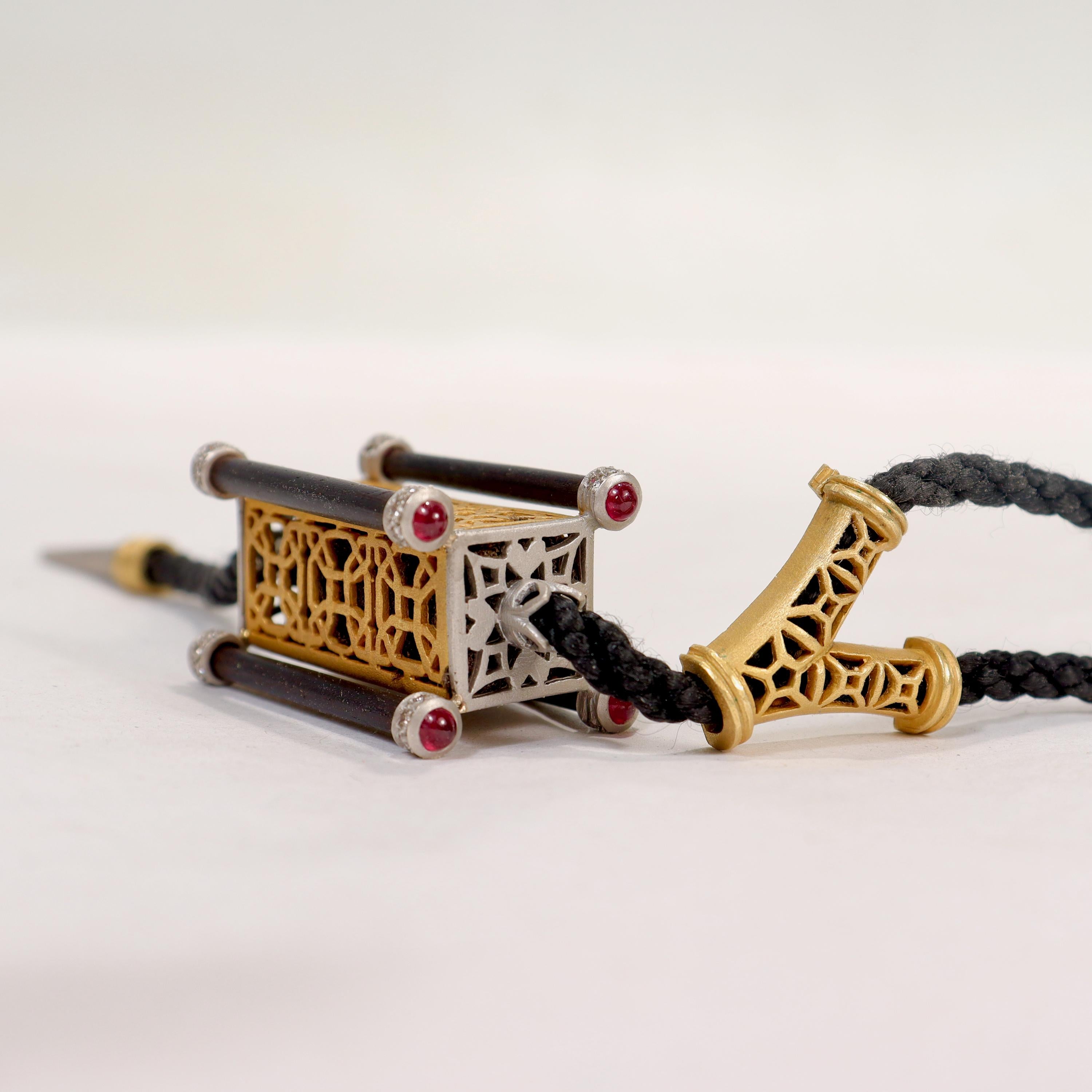 Signiert Fibula Türkische Halskette mit Lariat-Anhänger aus 18 Karat Gold, Diamanten und Rubinen 3