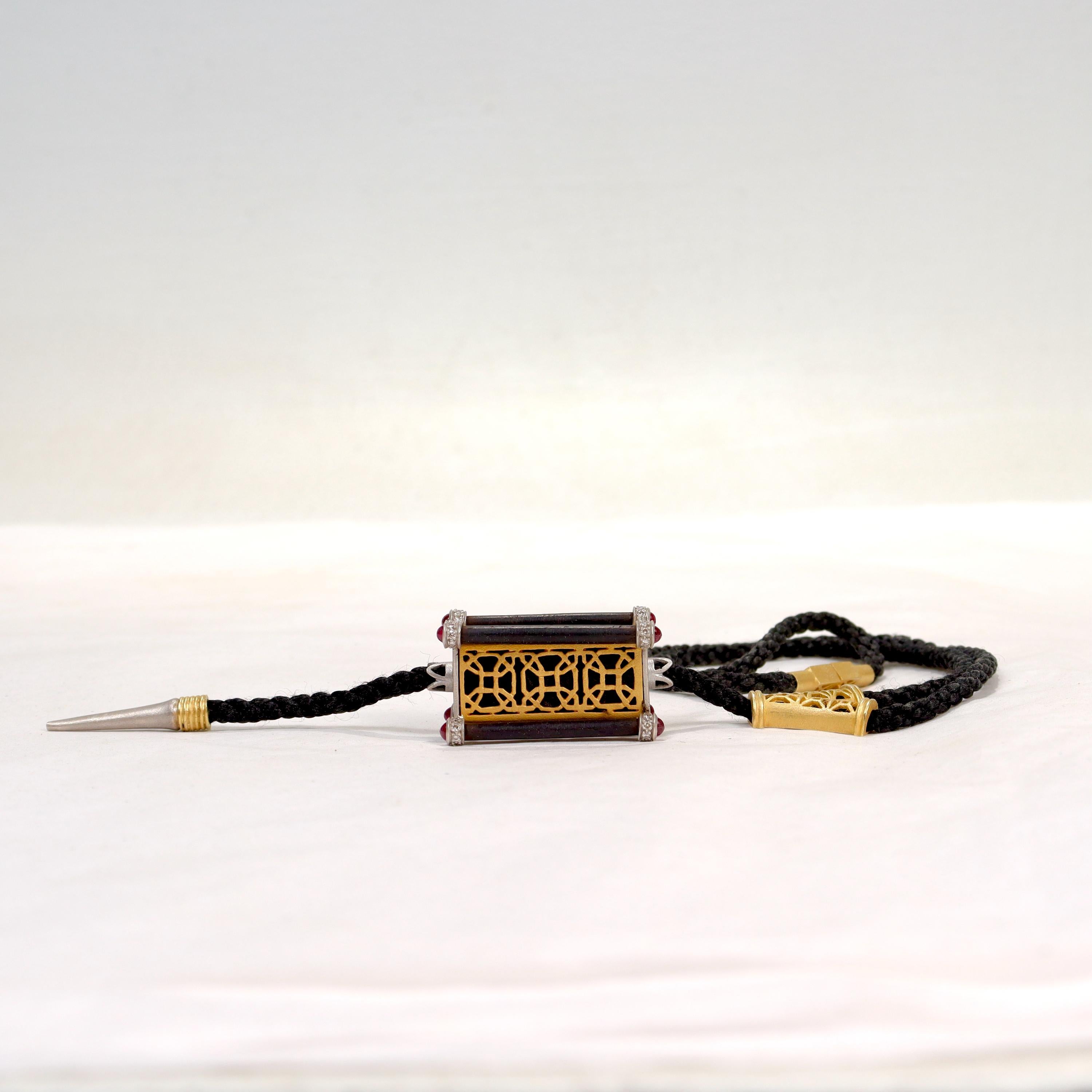 Signiert Fibula Türkische Halskette mit Lariat-Anhänger aus 18 Karat Gold, Diamanten und Rubinen 1