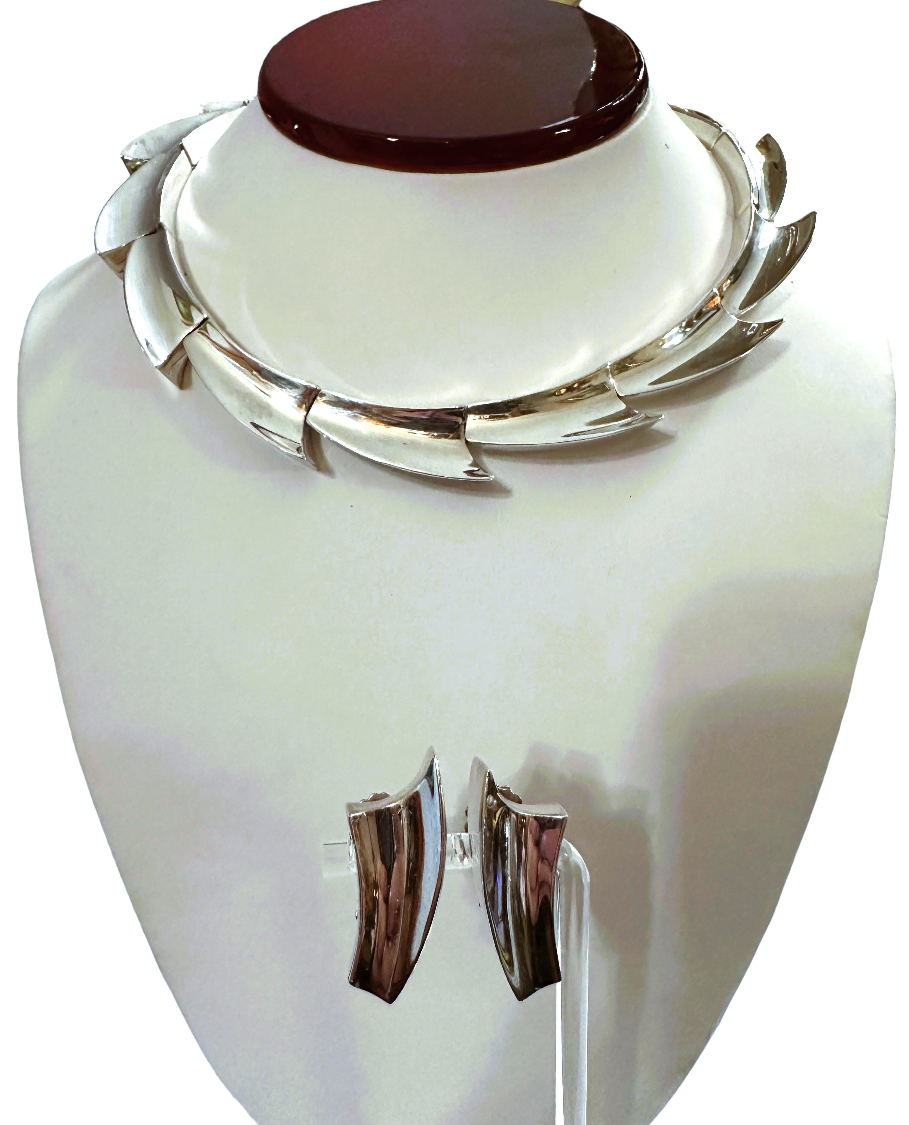 Signed Fidencio Serrano Southwestern Sterling Silver Necklace & Earrings In Excellent Condition For Sale In Eagan, MN