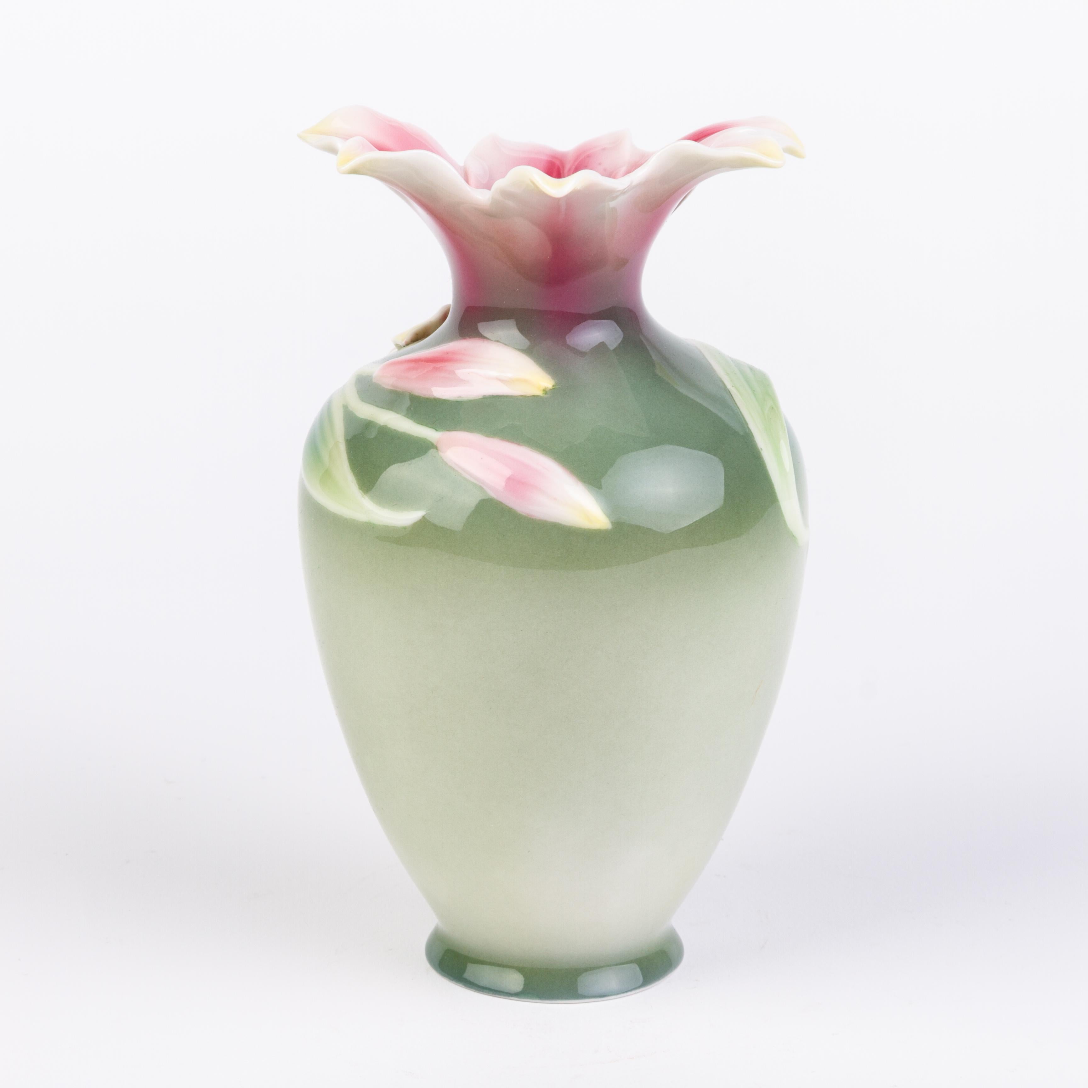 Signed Franz Porcelain Relief Floral Baluster Vase Designed by May Wei Xuet-Mei In Good Condition In Nottingham, GB