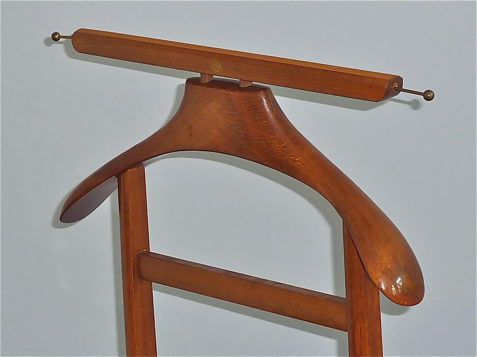 fratelli reguitti valet stand