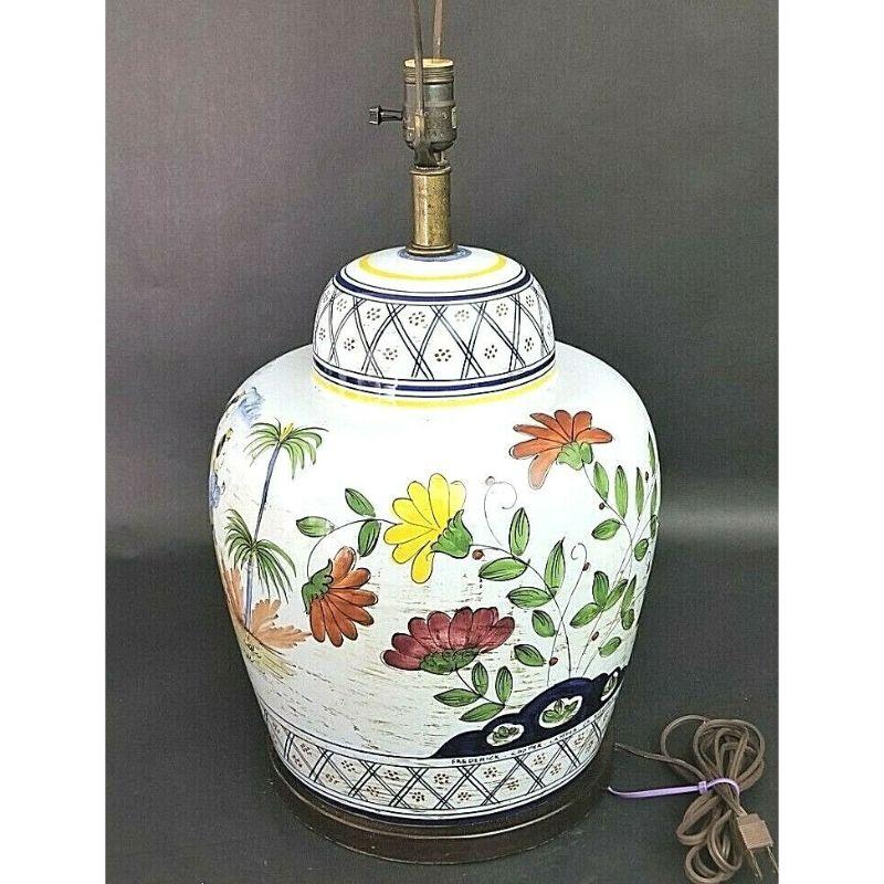 Lampe de bureau signée Frederick Cooper - Chinoiserie asiatique - Figures et fleurs Bon état - En vente à Lake Worth, FL